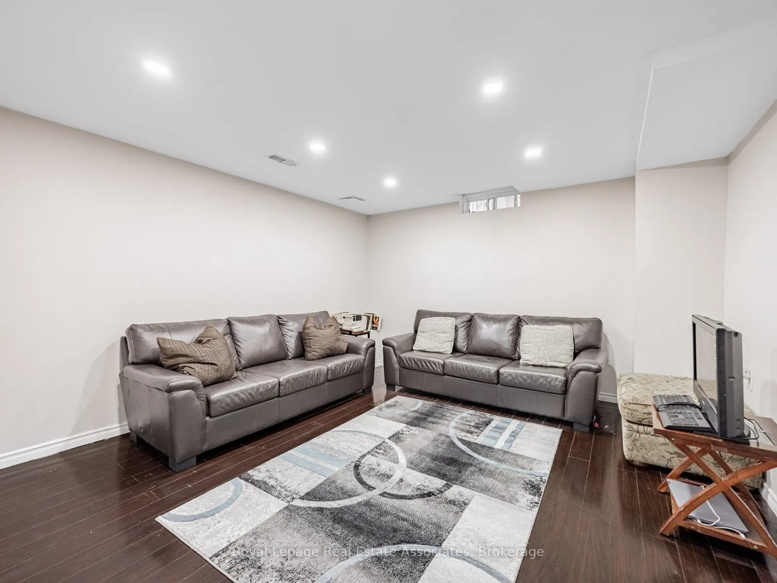 6214 Miriam Way