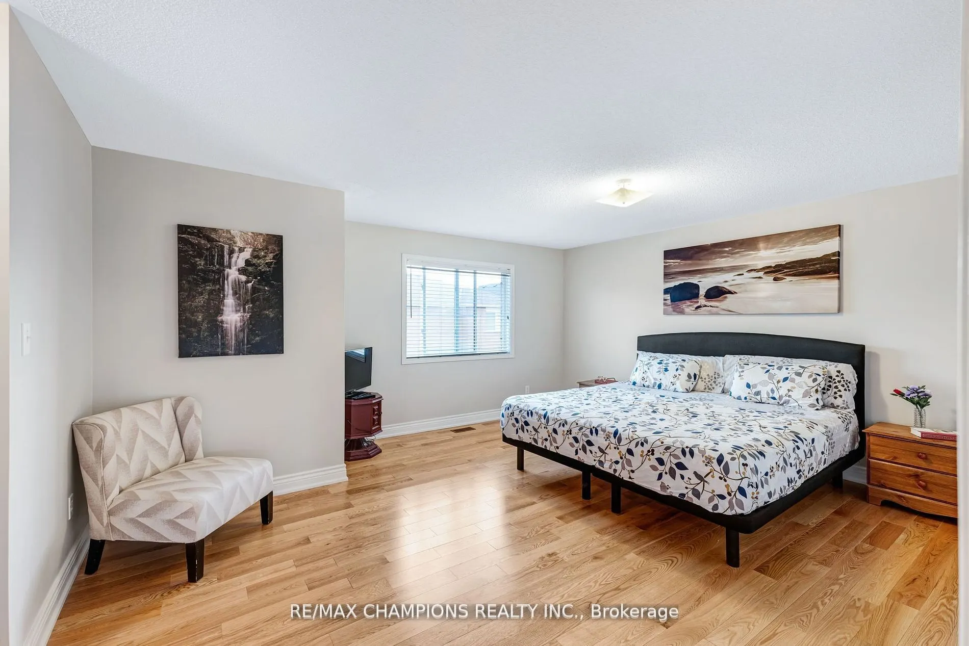 11 Cape Dorset Crescent