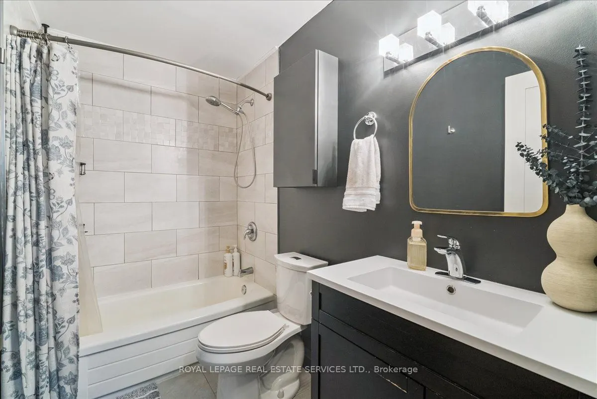 1275 Cornerbrook Place, #212