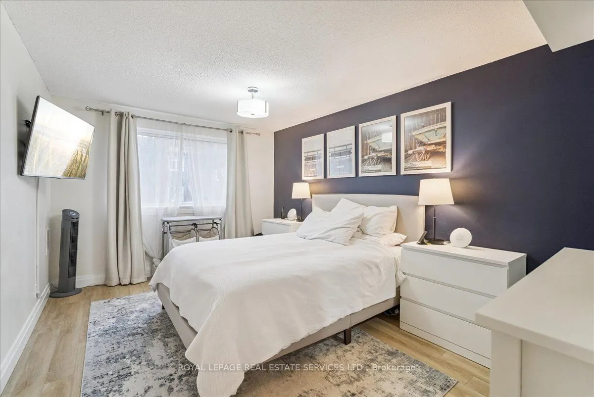 1275 Cornerbrook Place, #212