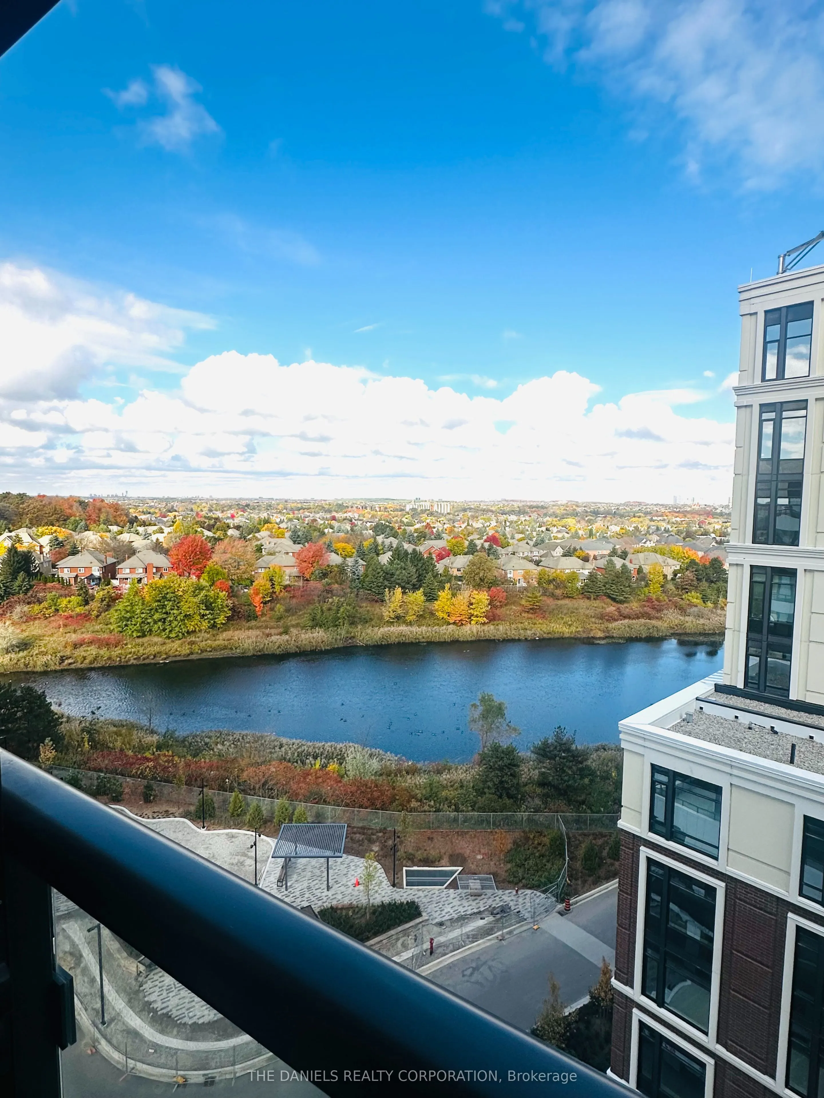 2485 Eglinton Avenue W, #907