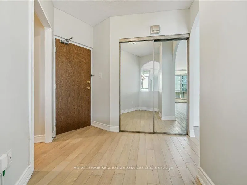 5250 Lakeshore Road, #708