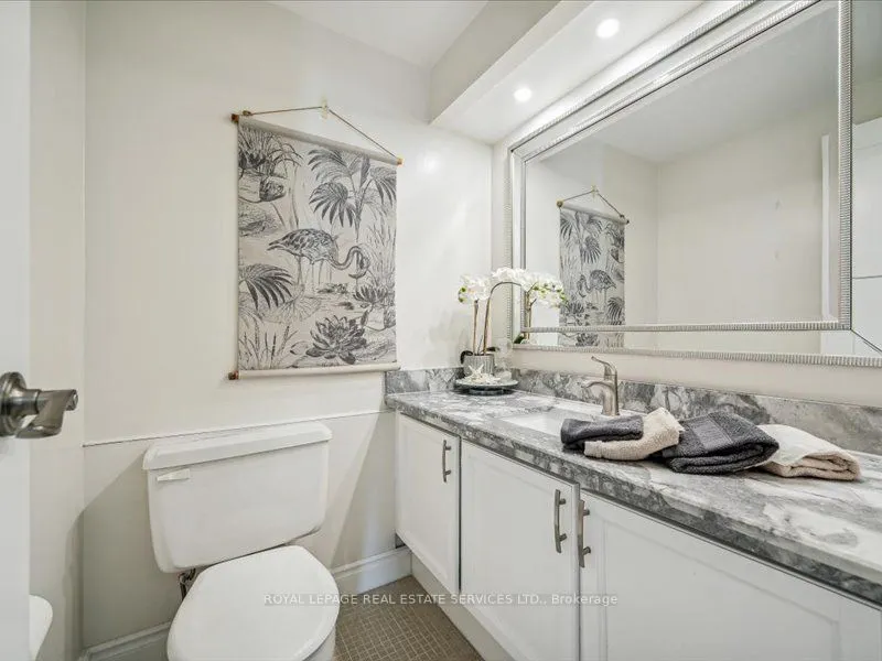 5250 Lakeshore Road, #708