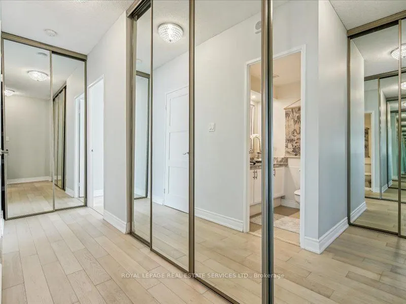 5250 Lakeshore Road, #708