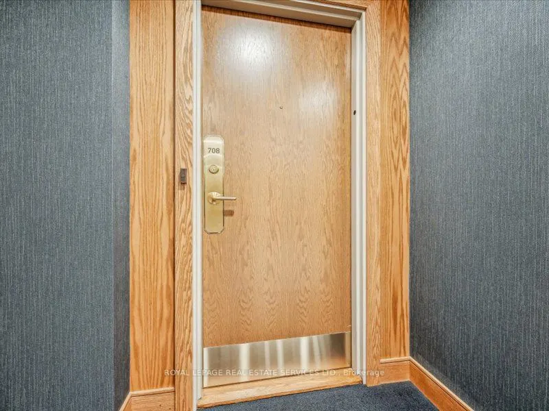 5250 Lakeshore Road, #708