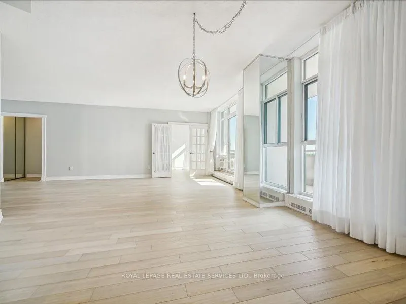 5250 Lakeshore Road, #708