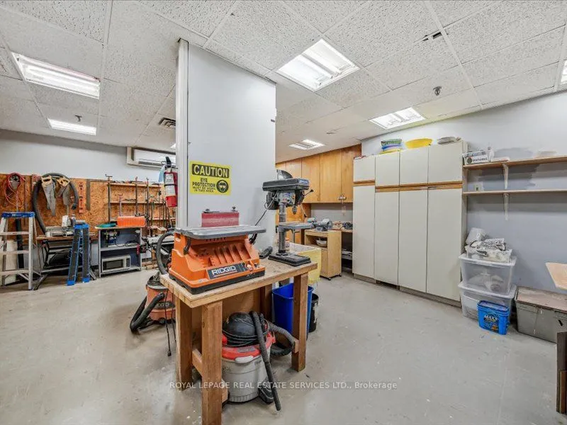 5250 Lakeshore Road, #708