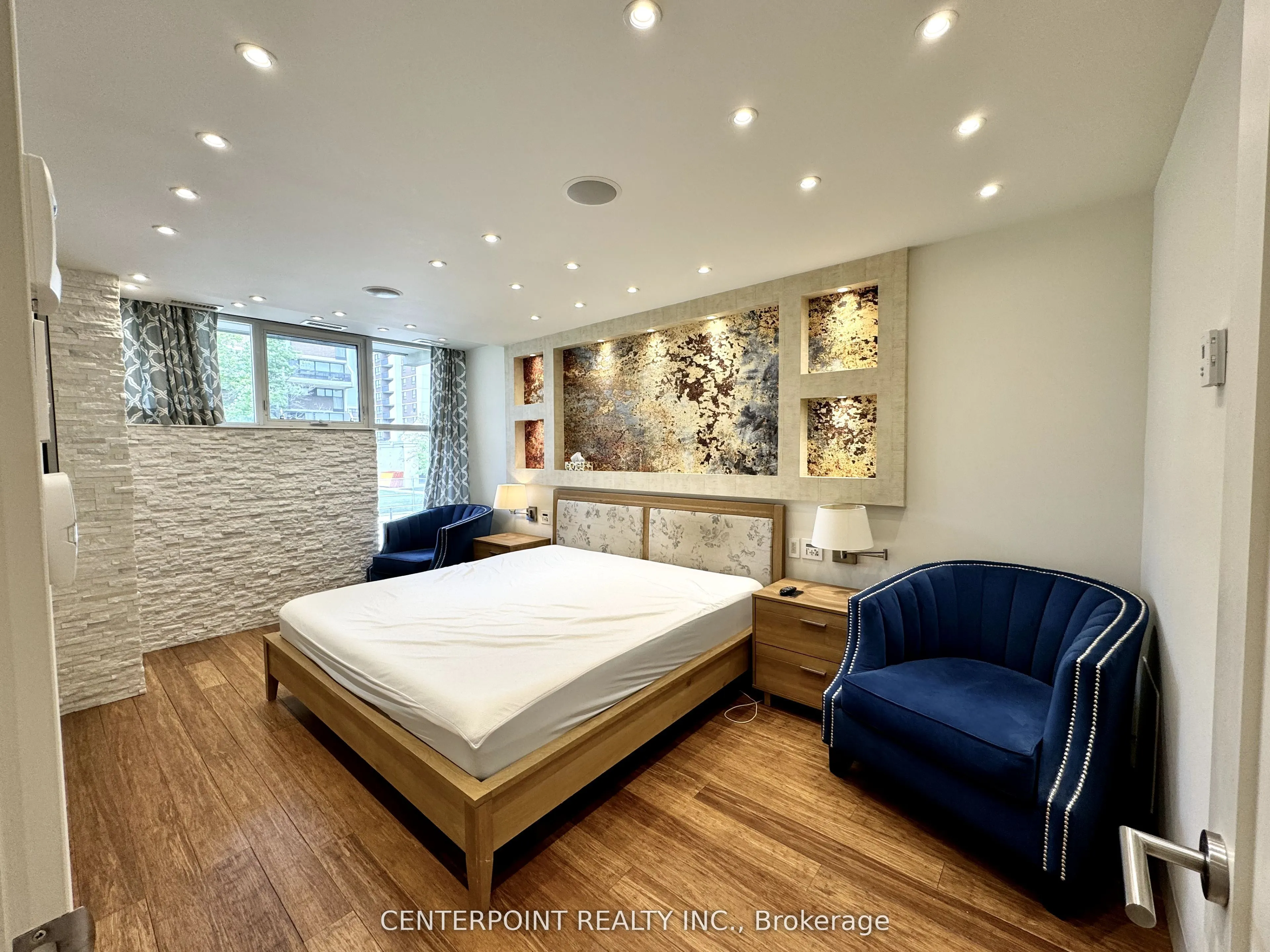 2 Valhalla Inn Road, #124