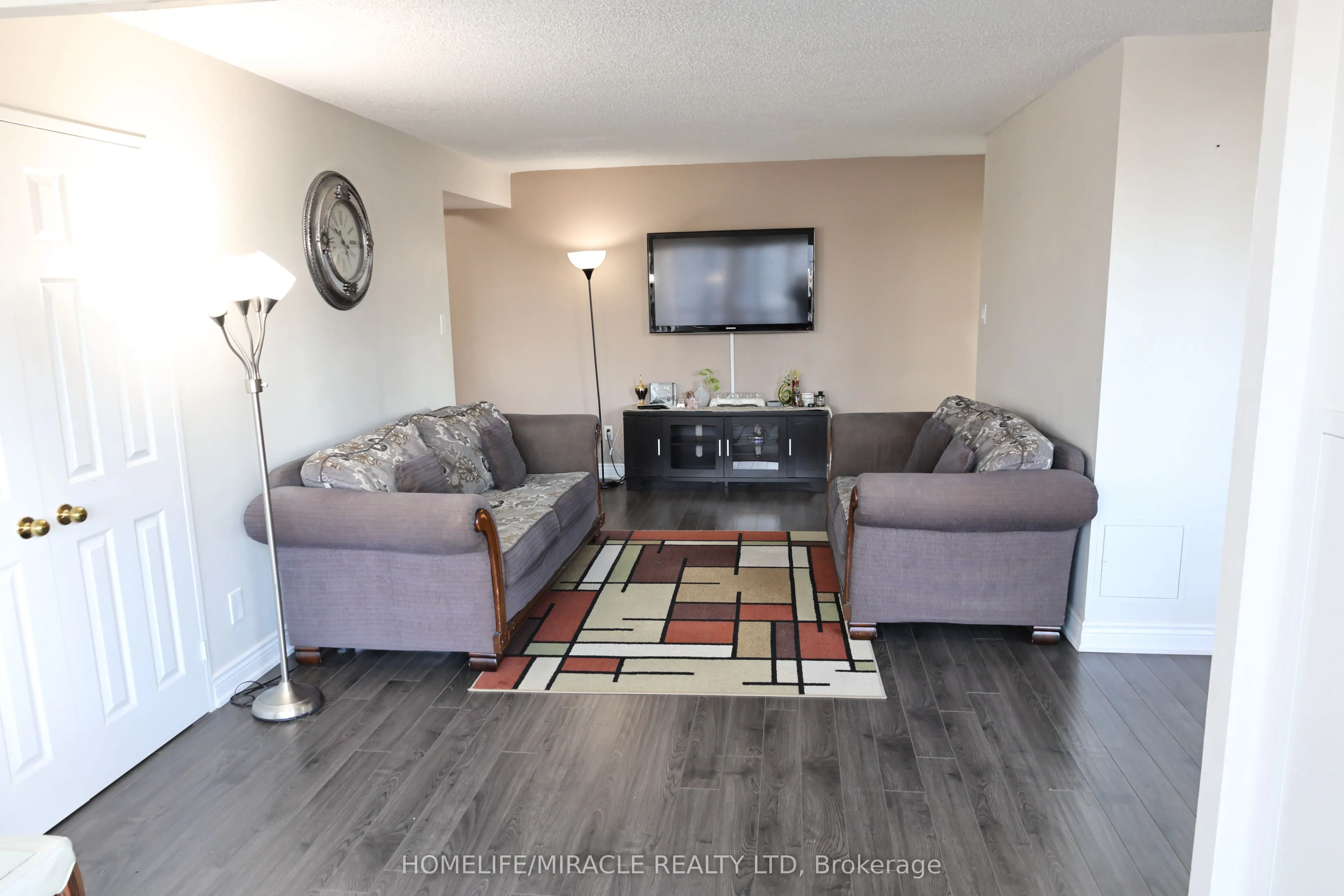 5 Lisa Street, #1404