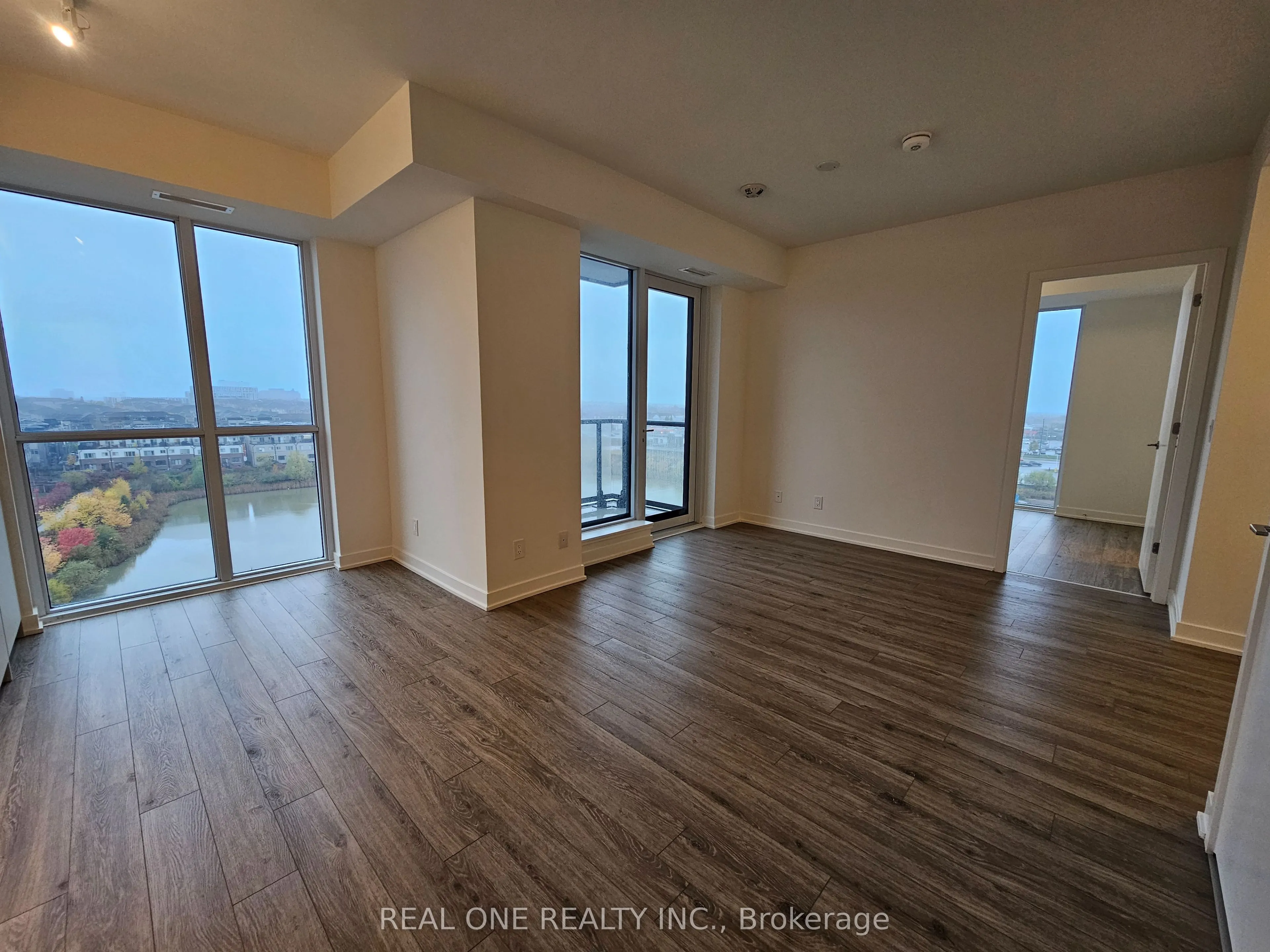 3071 Trafalgar Road, #804