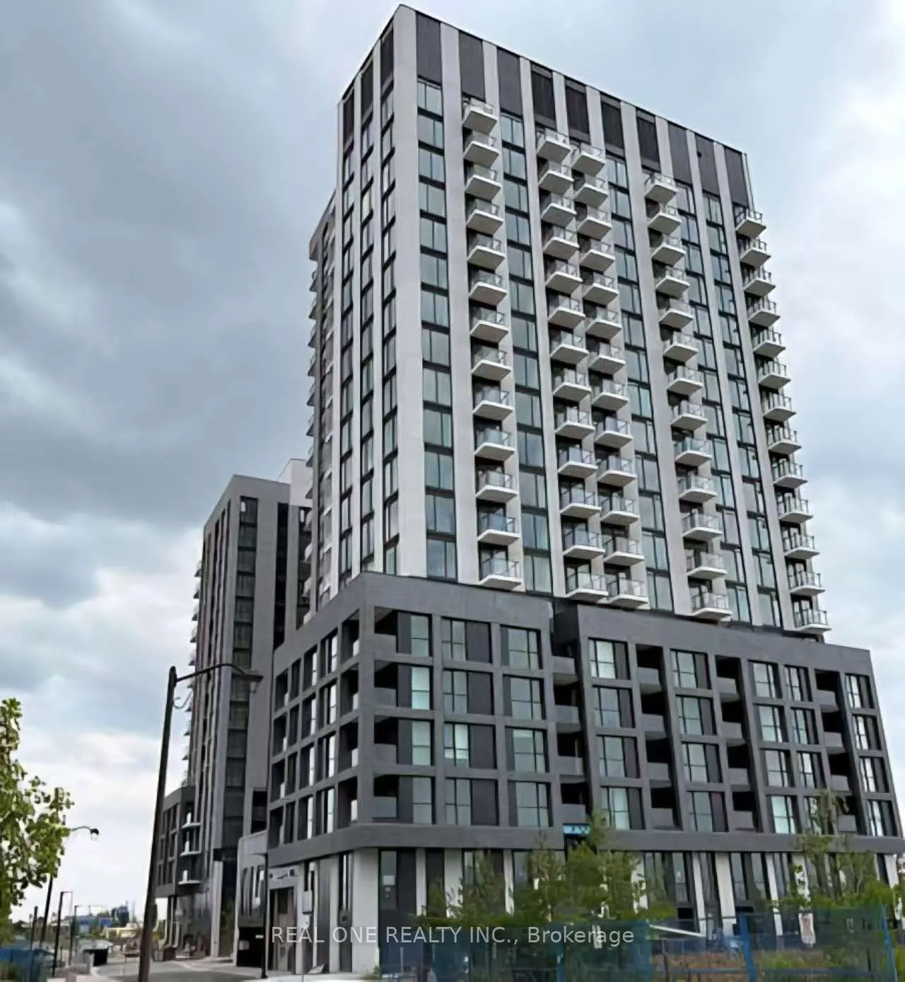 3071 Trafalgar Road, #804