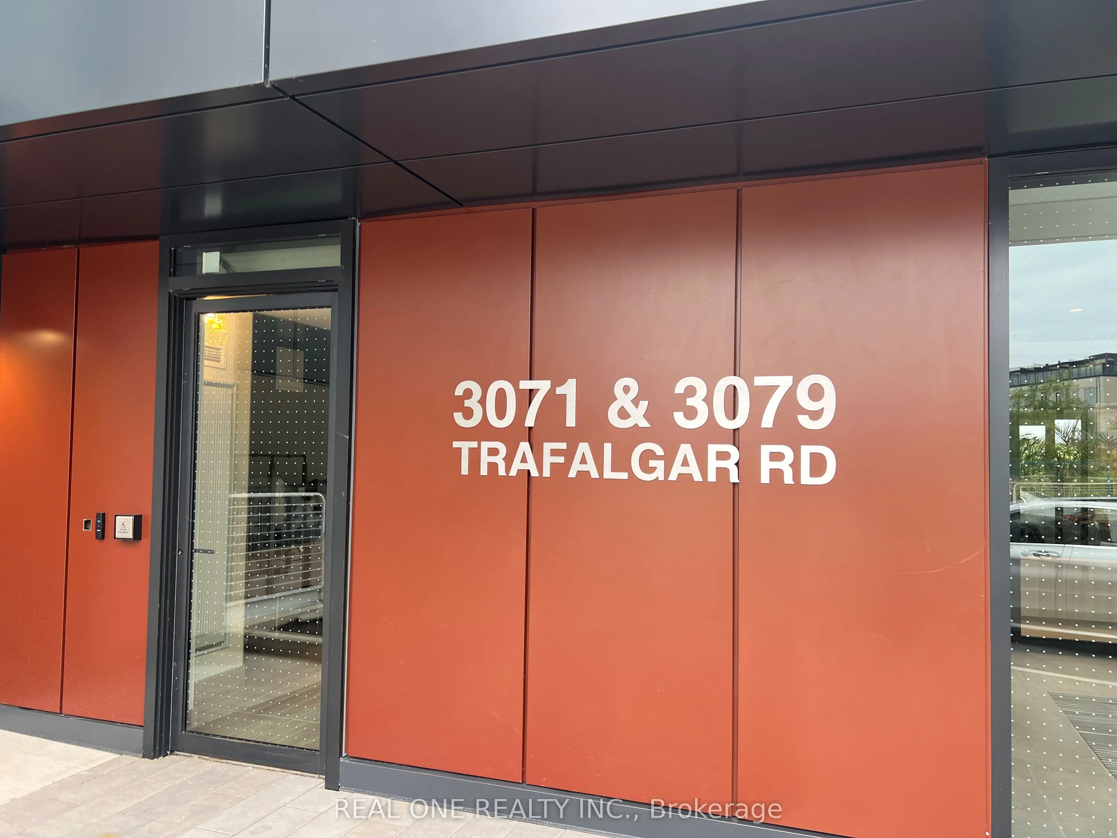 3071 Trafalgar Road, #804