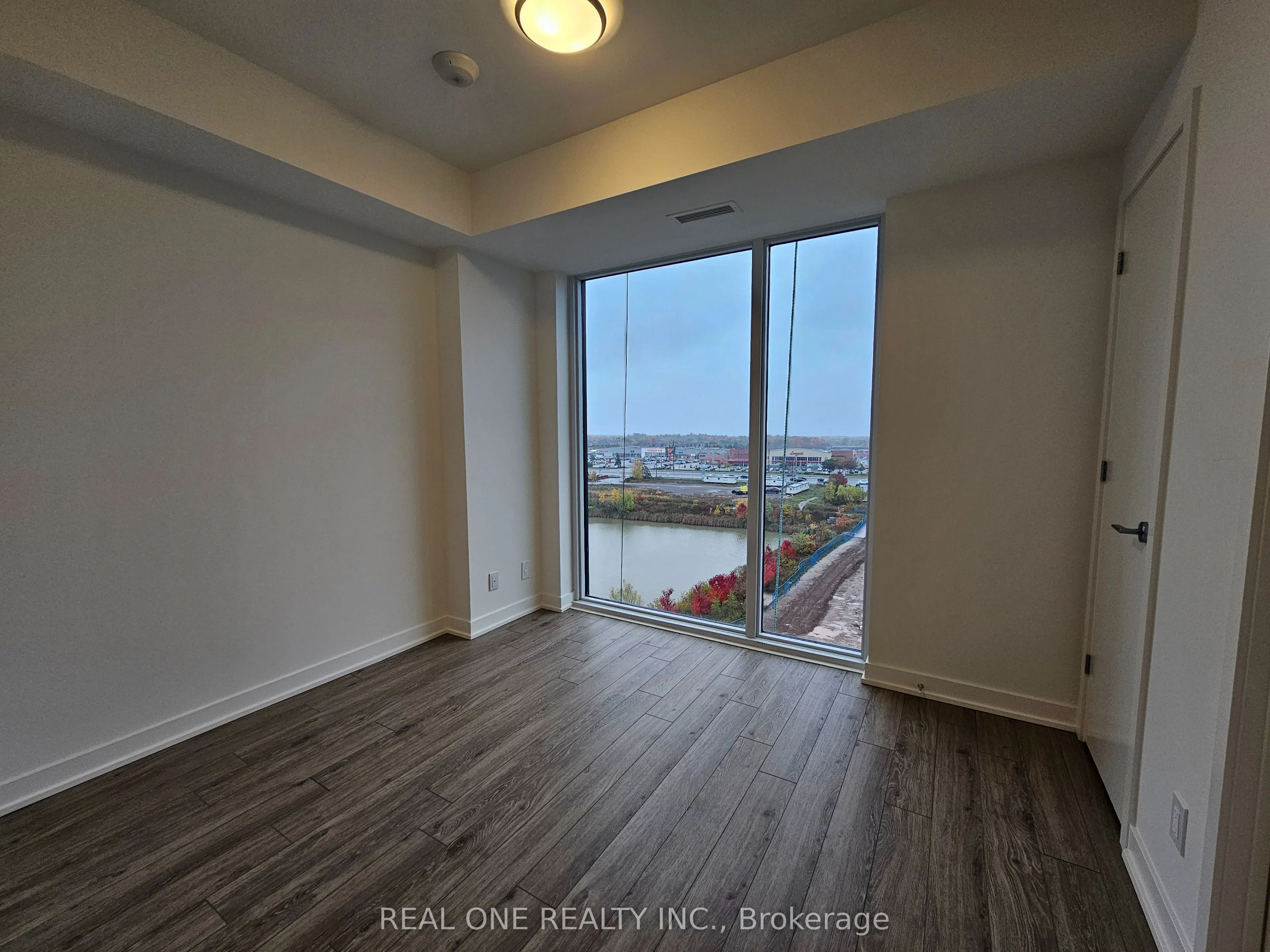 3071 Trafalgar Road, #804