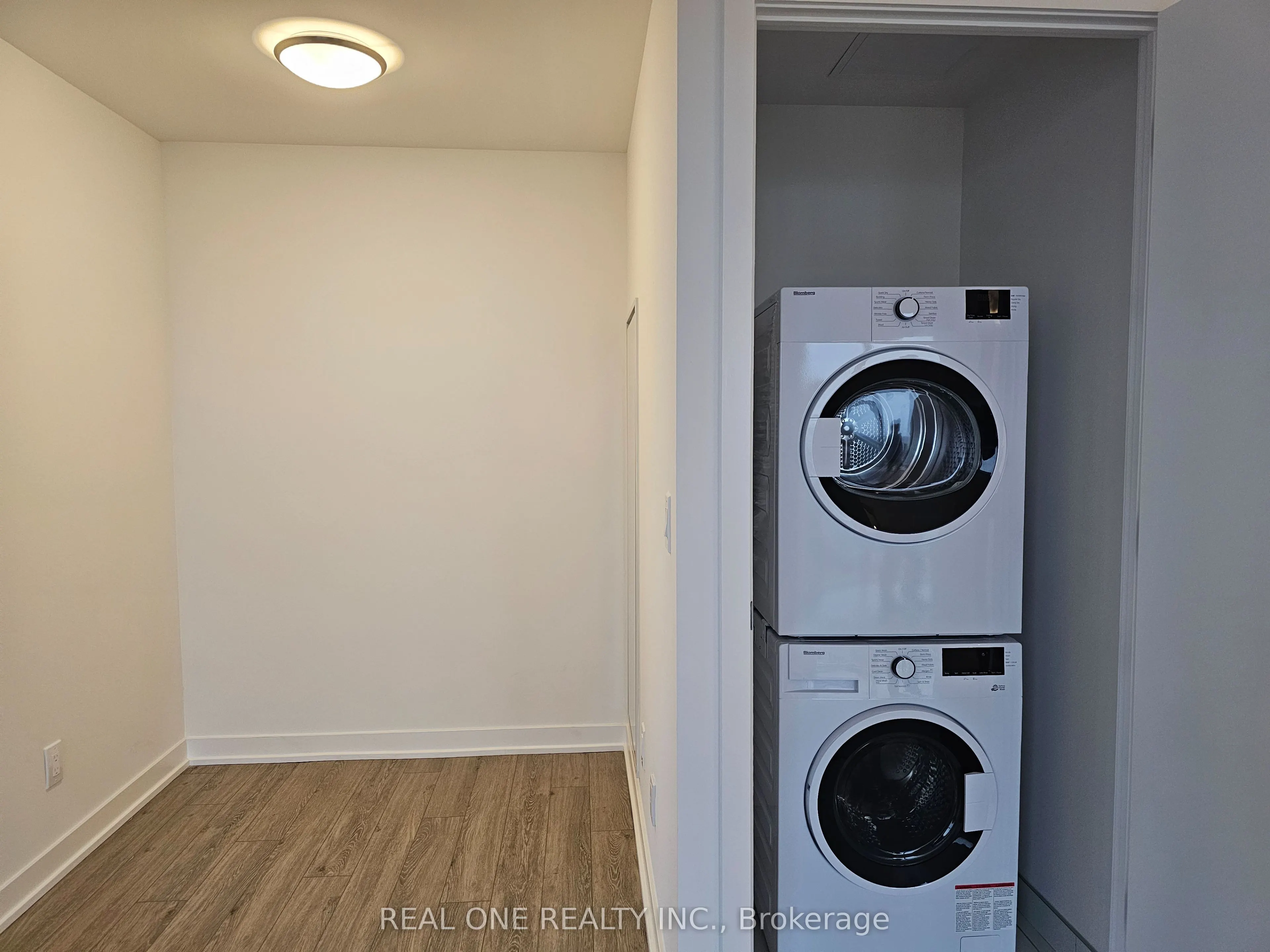 3071 Trafalgar Road, #804