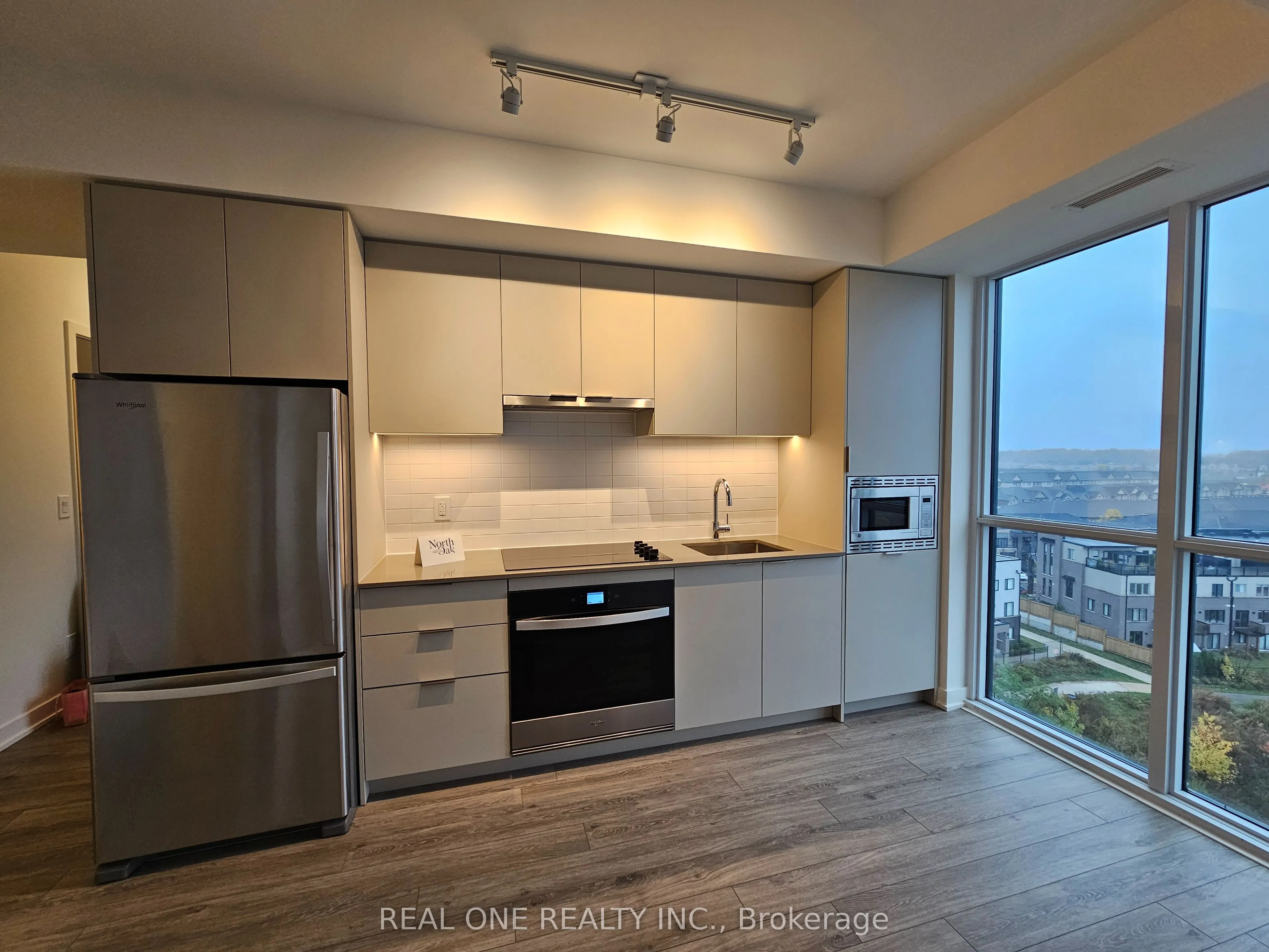 3071 Trafalgar Road, #804