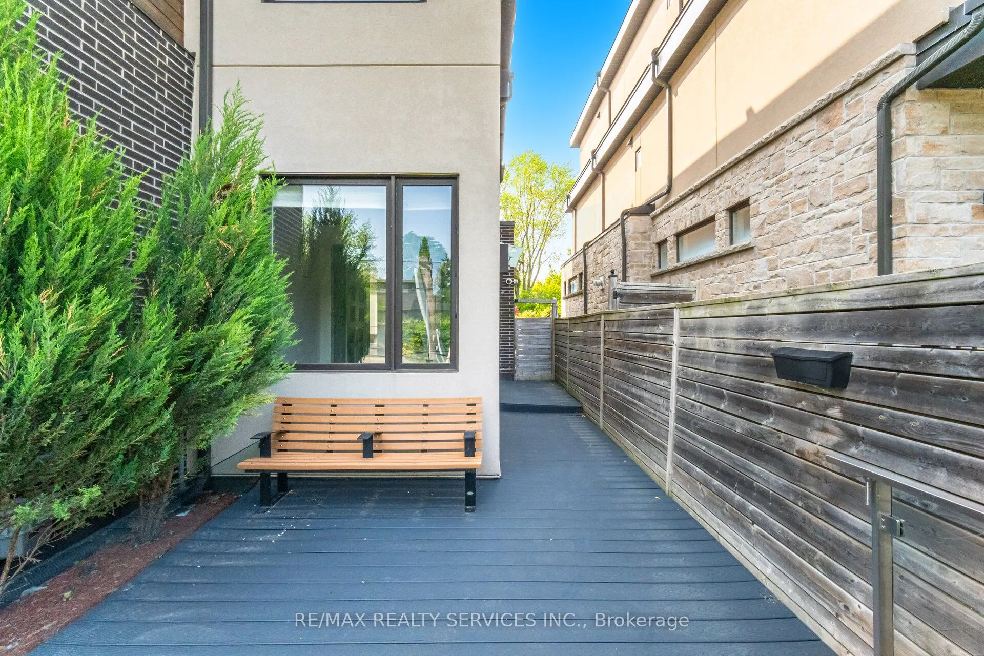 685 Montbeck Crescent