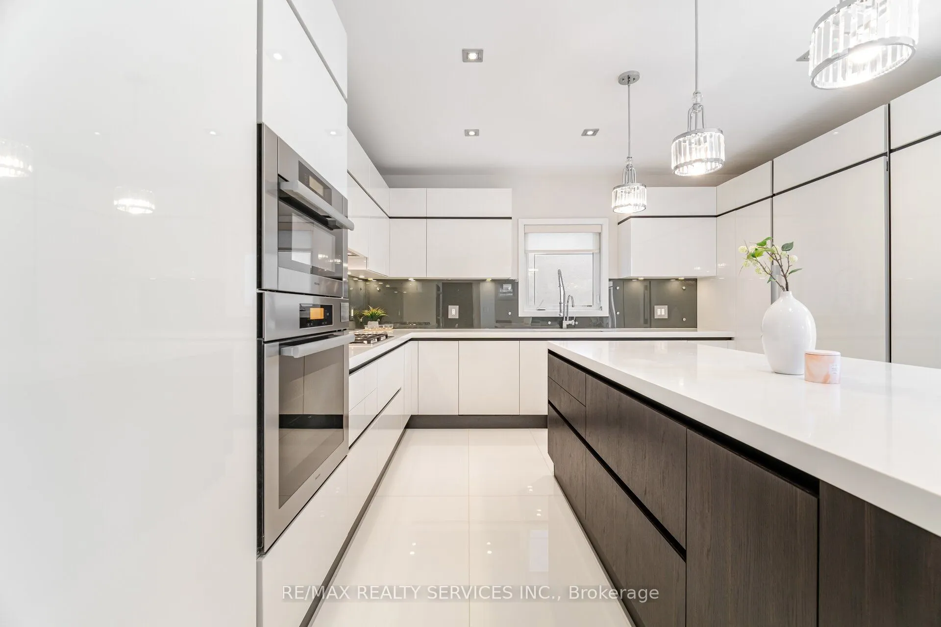 685 Montbeck Crescent