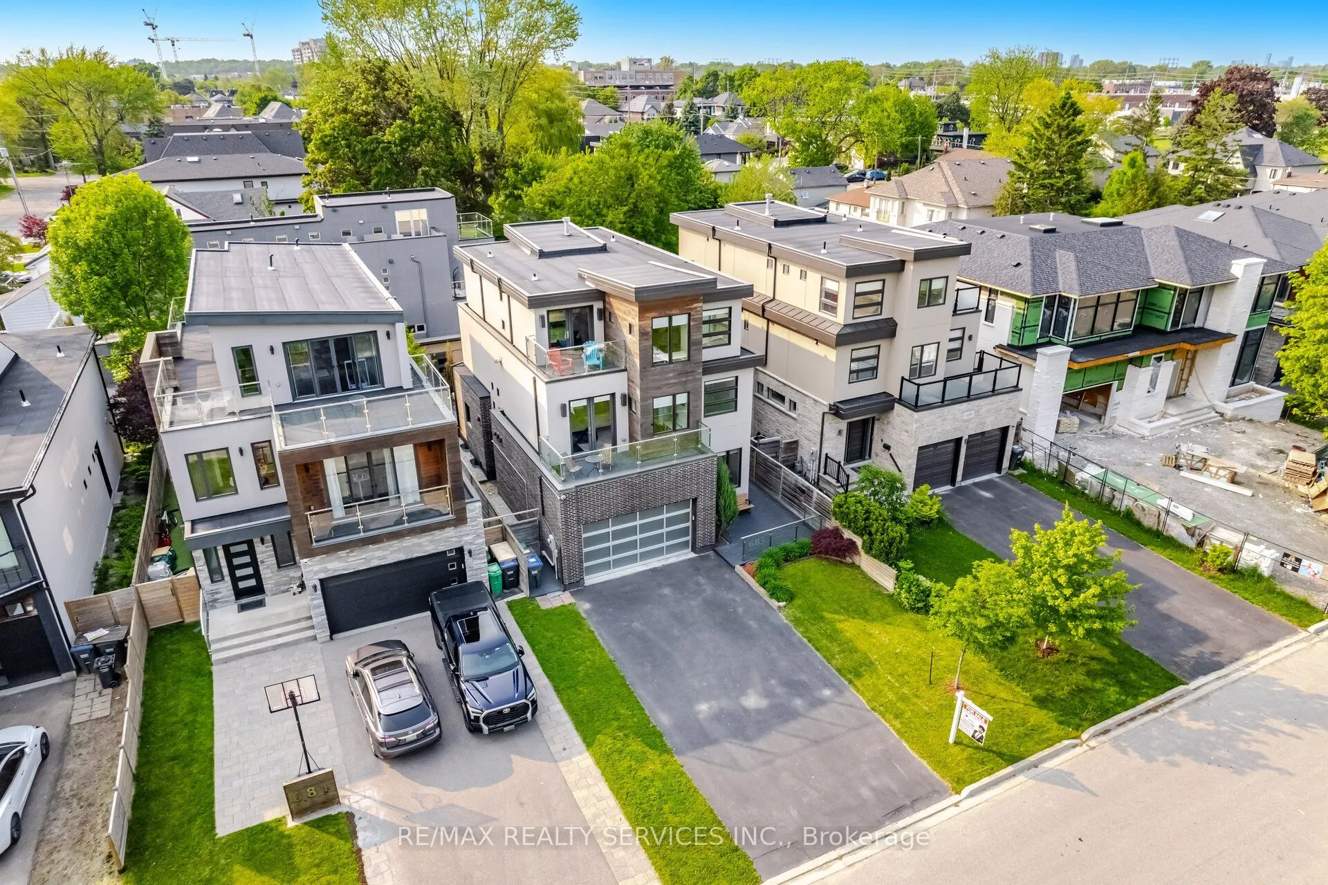 685 Montbeck Crescent