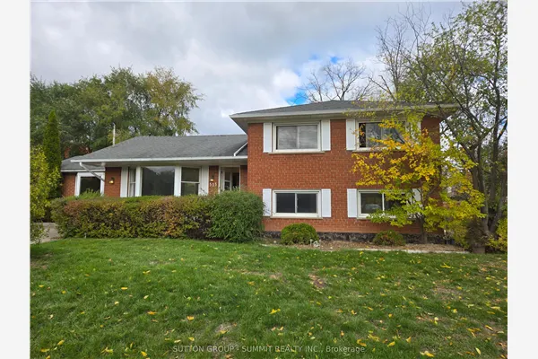 515 Trafford Crescent