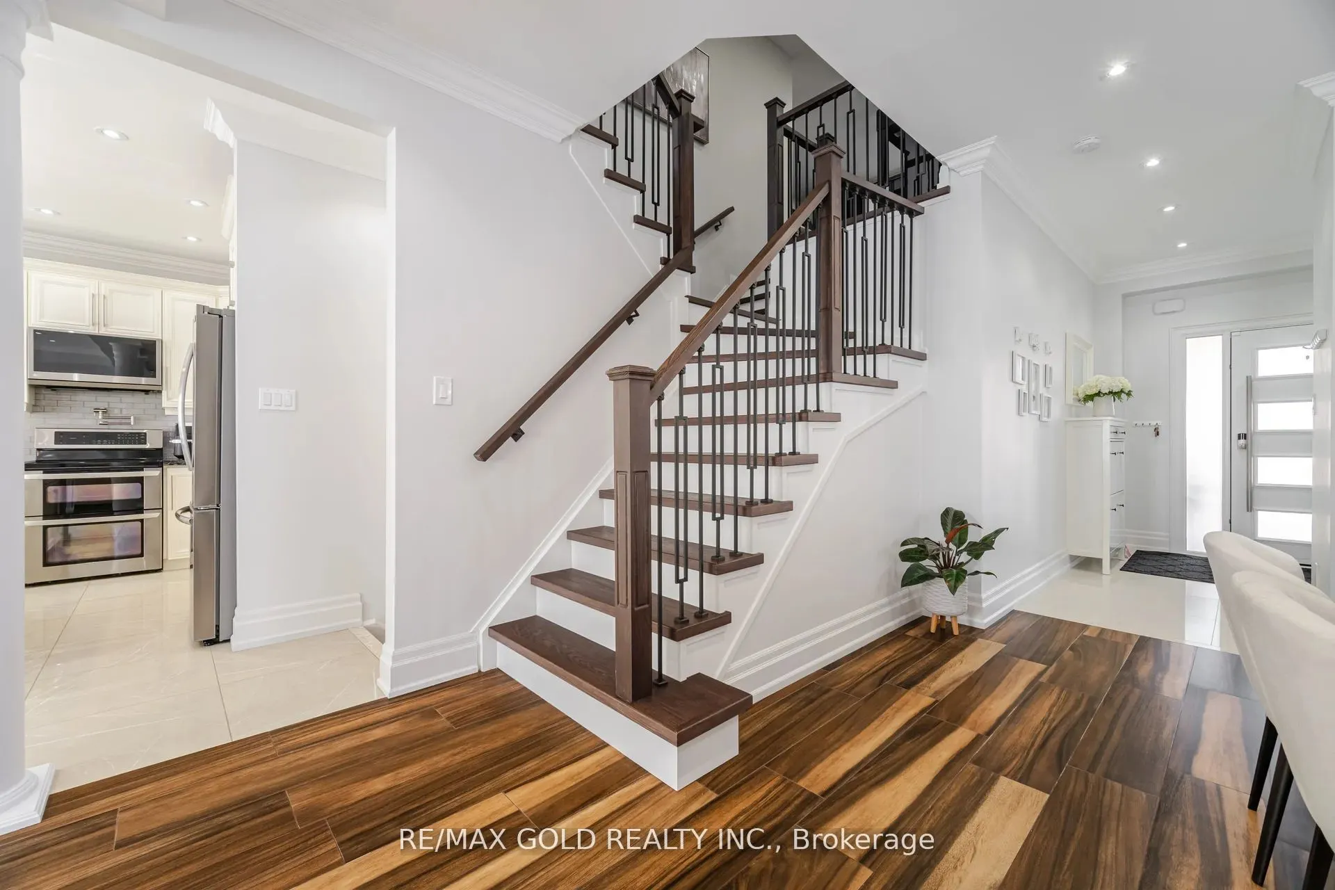 10 Cloverlawn Street