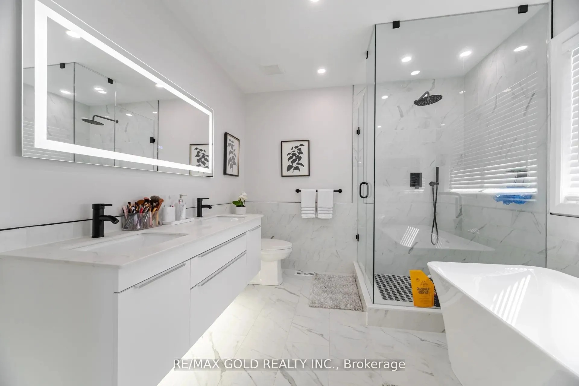 10 Cloverlawn Street