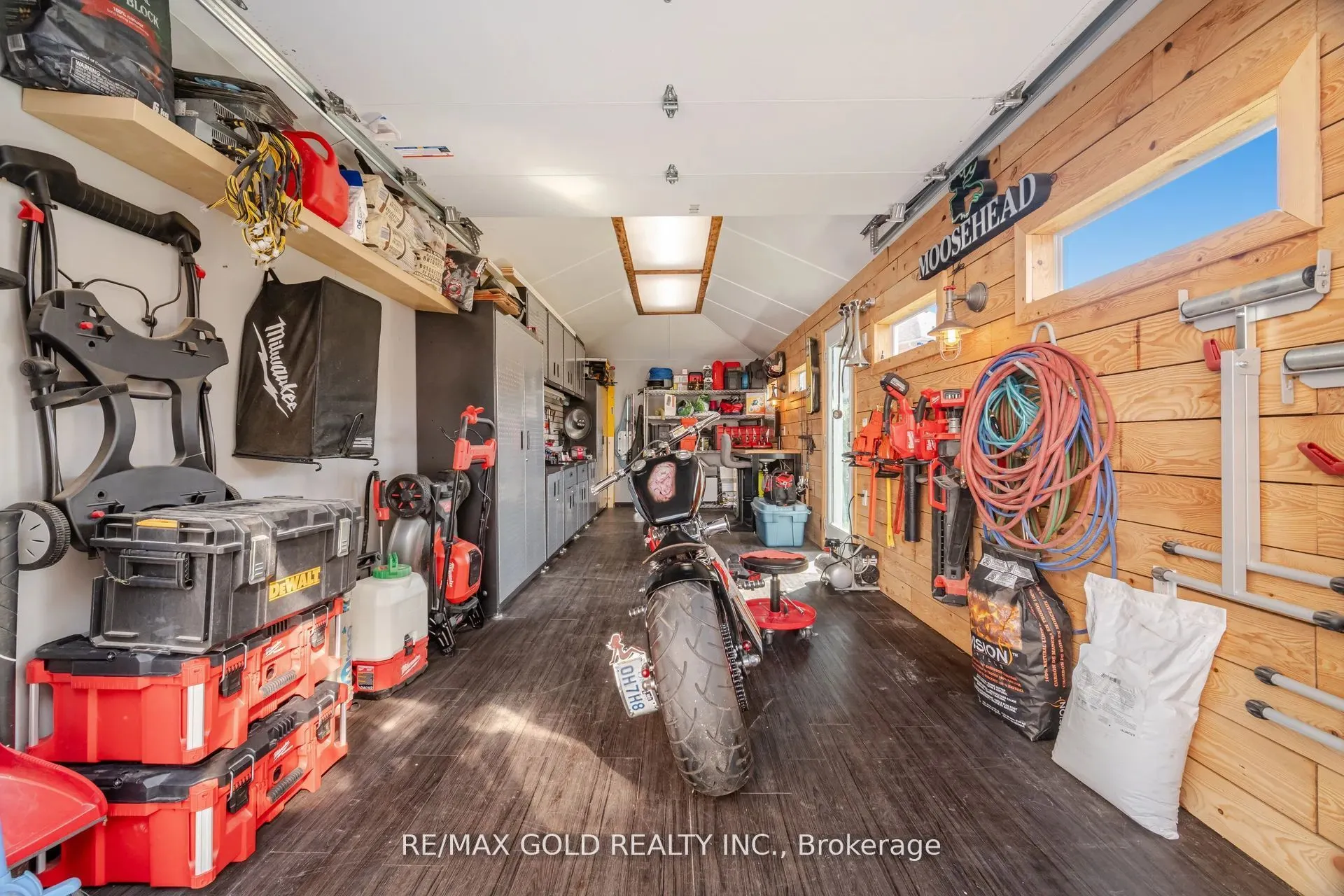 10 Cloverlawn Street