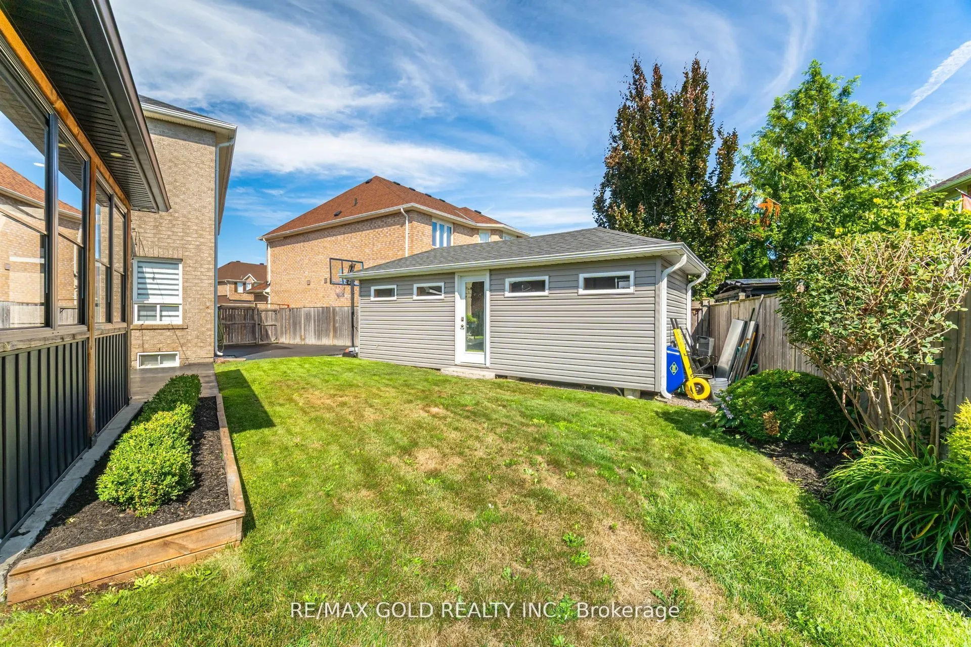 10 Cloverlawn Street