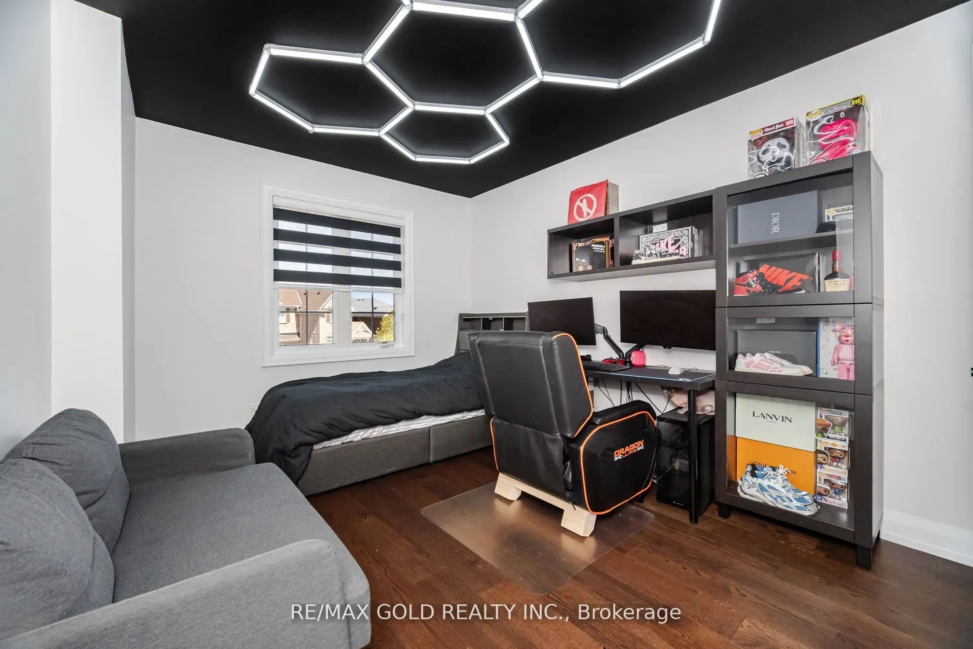 10 Cloverlawn Street