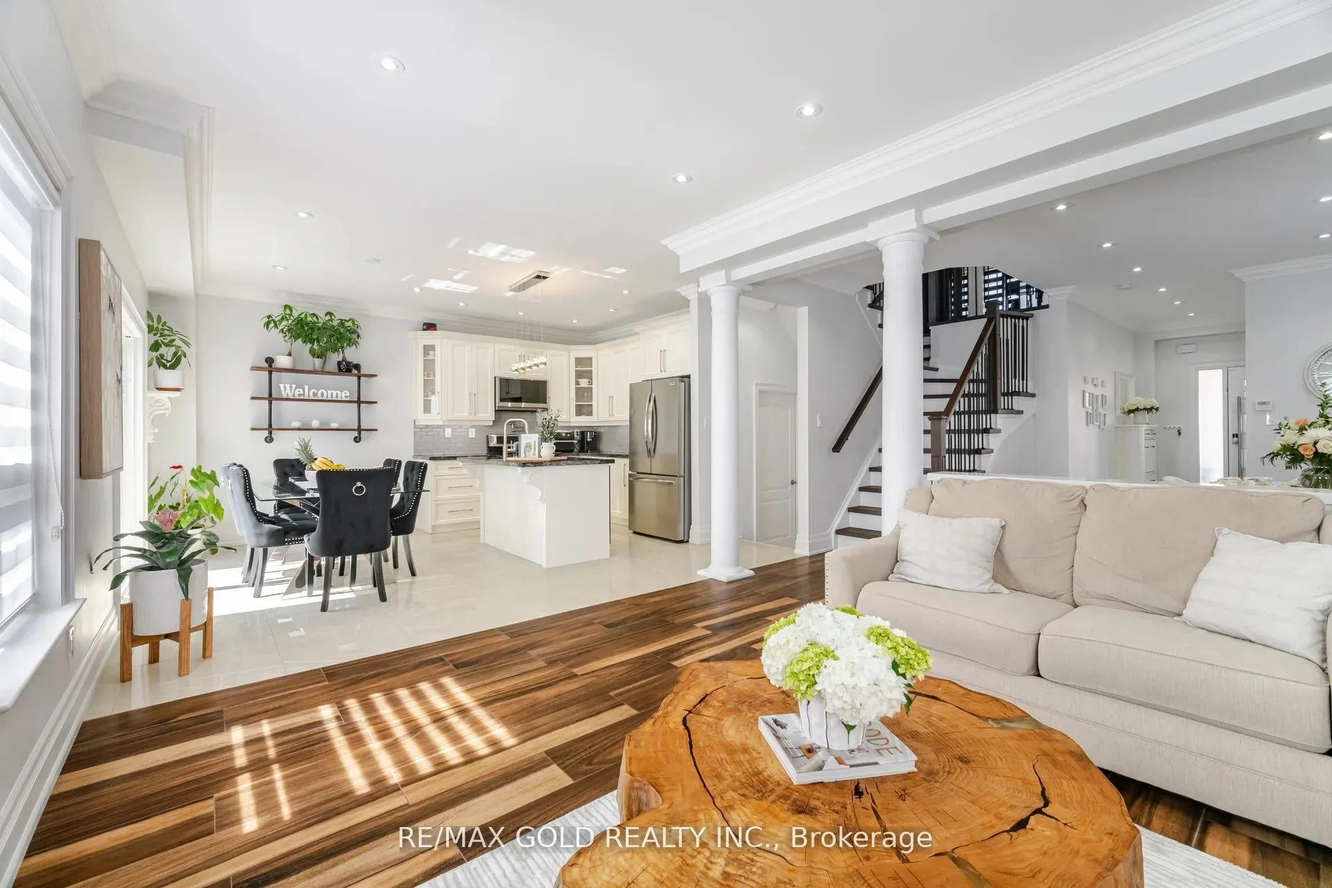 10 Cloverlawn Street