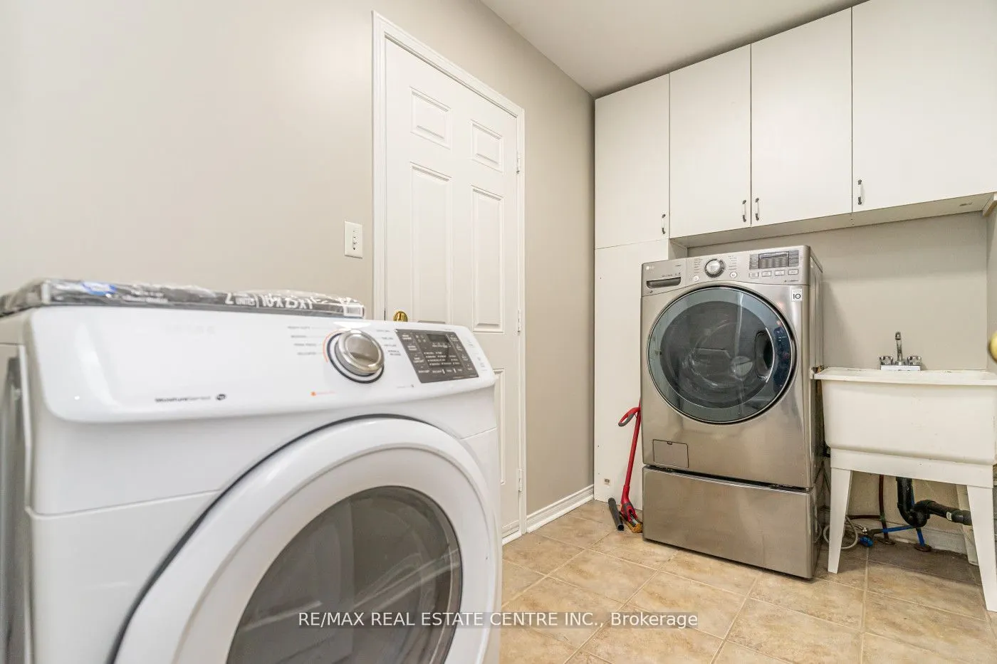 107 Crown Victoria Drive