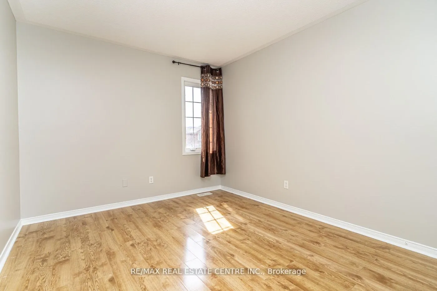 107 Crown Victoria Drive