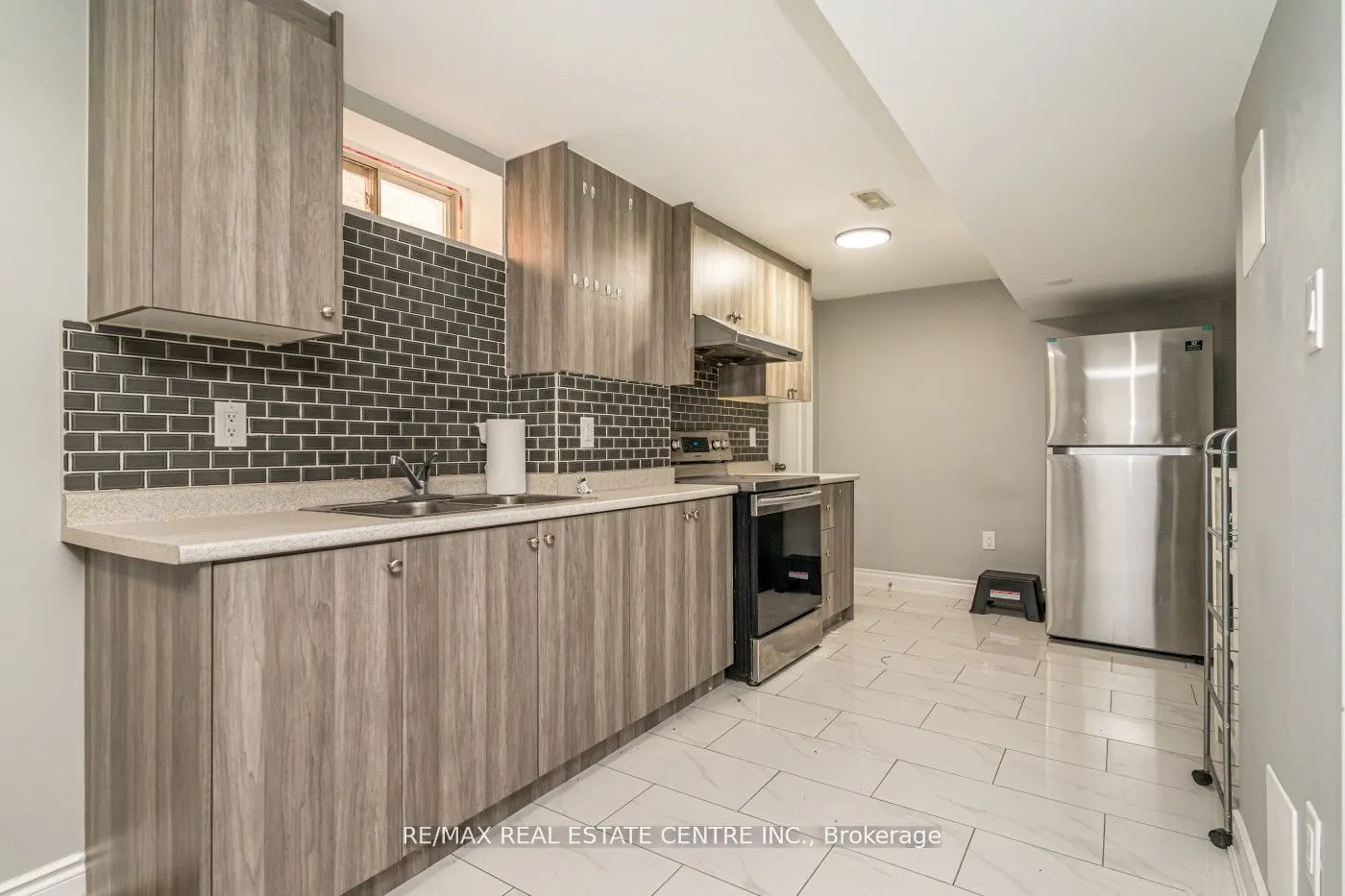 107 Crown Victoria Drive