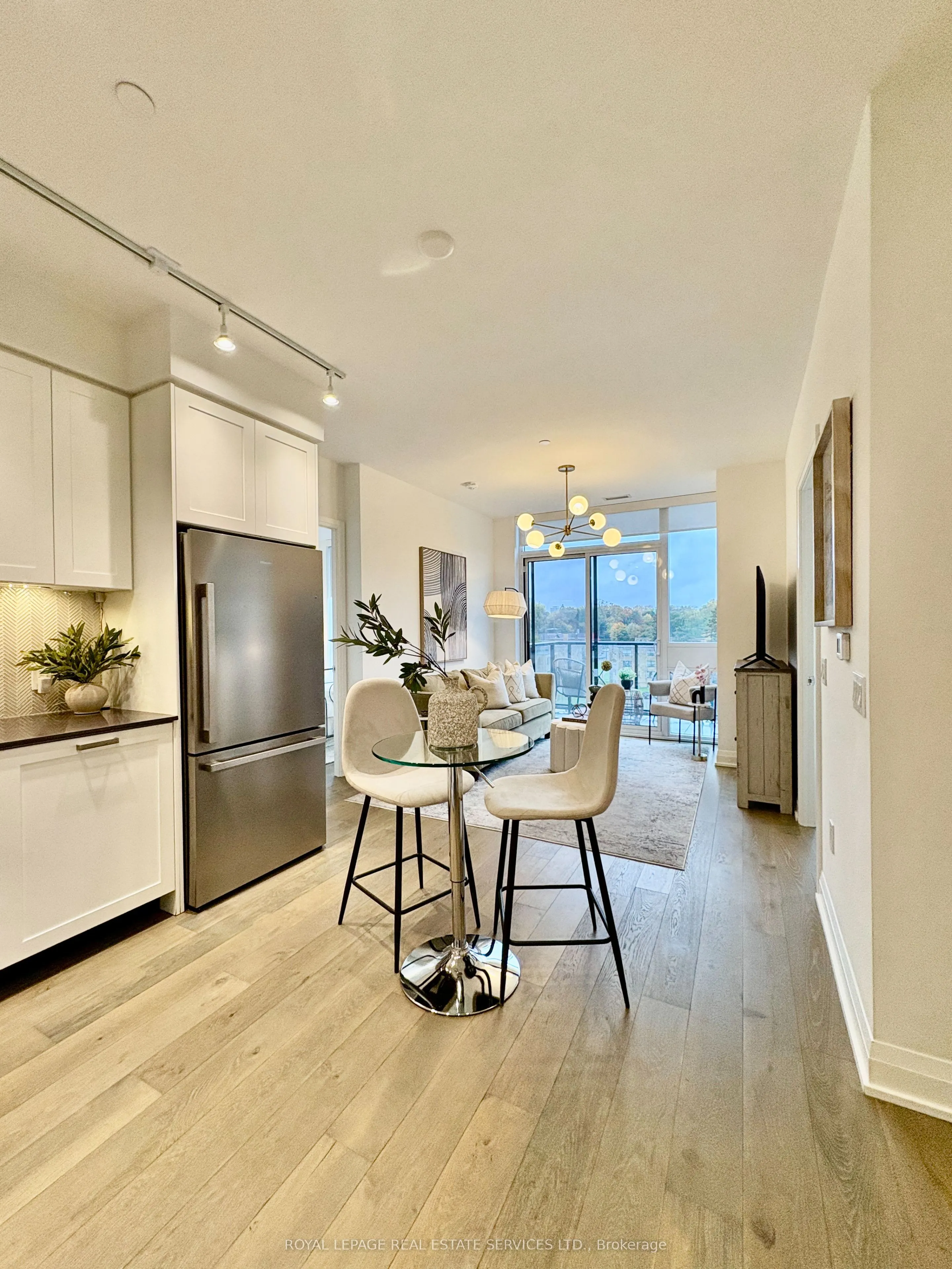 293 The Kingsway, #617