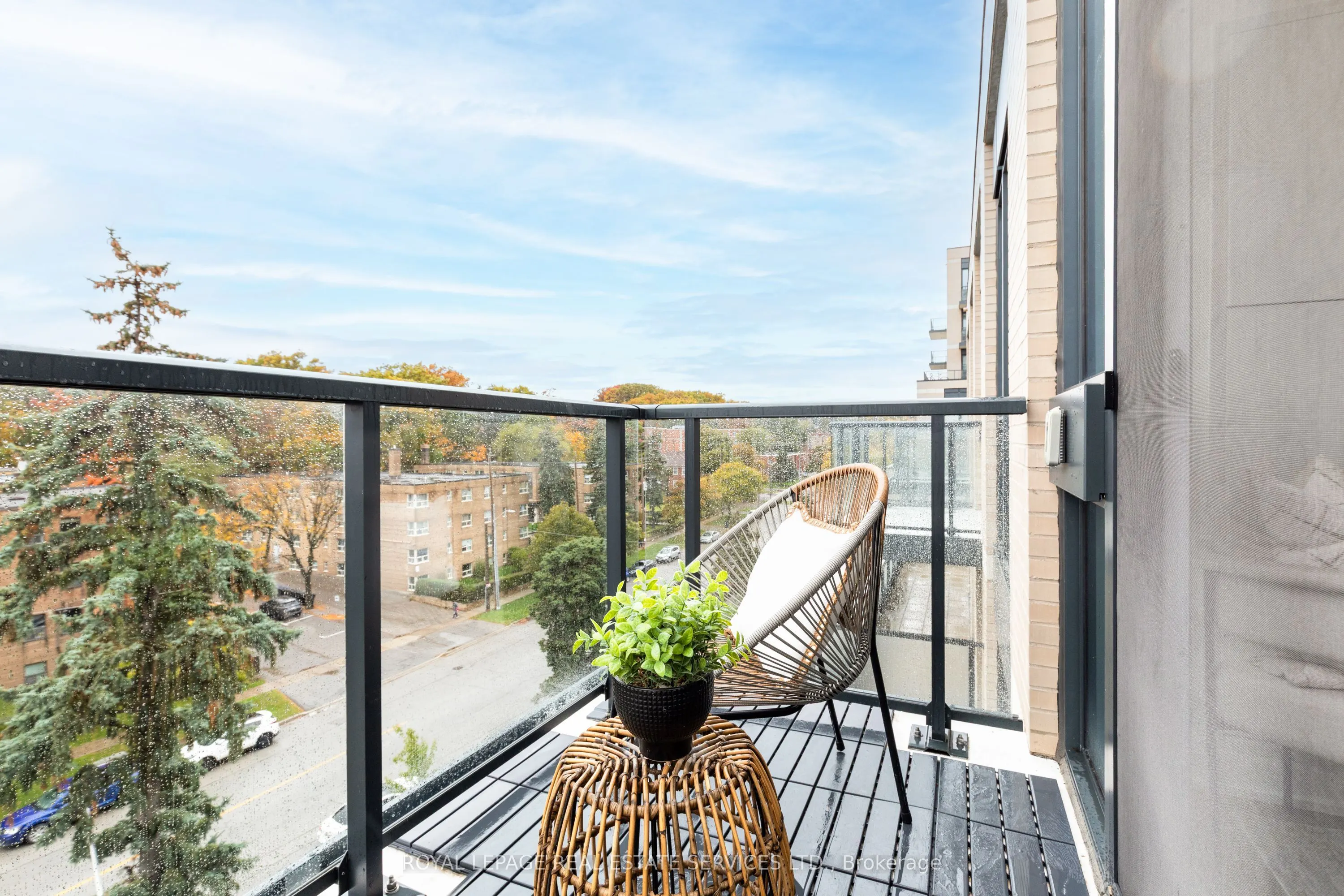 293 The Kingsway, #617