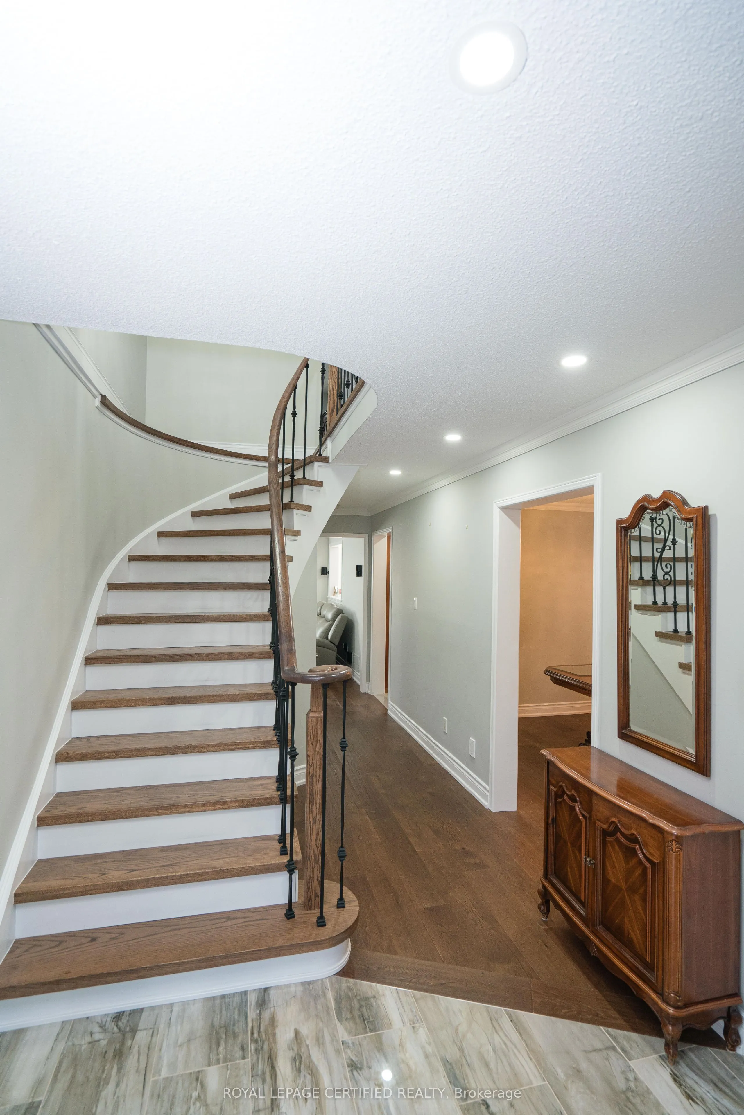 4464 Weymouth Commons Crescent