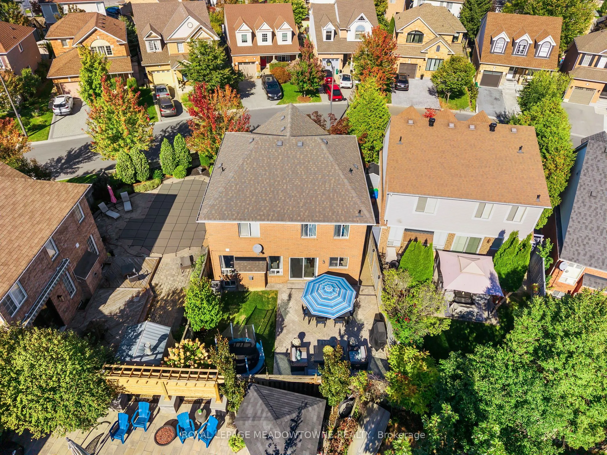 583 Caverhill Crescent