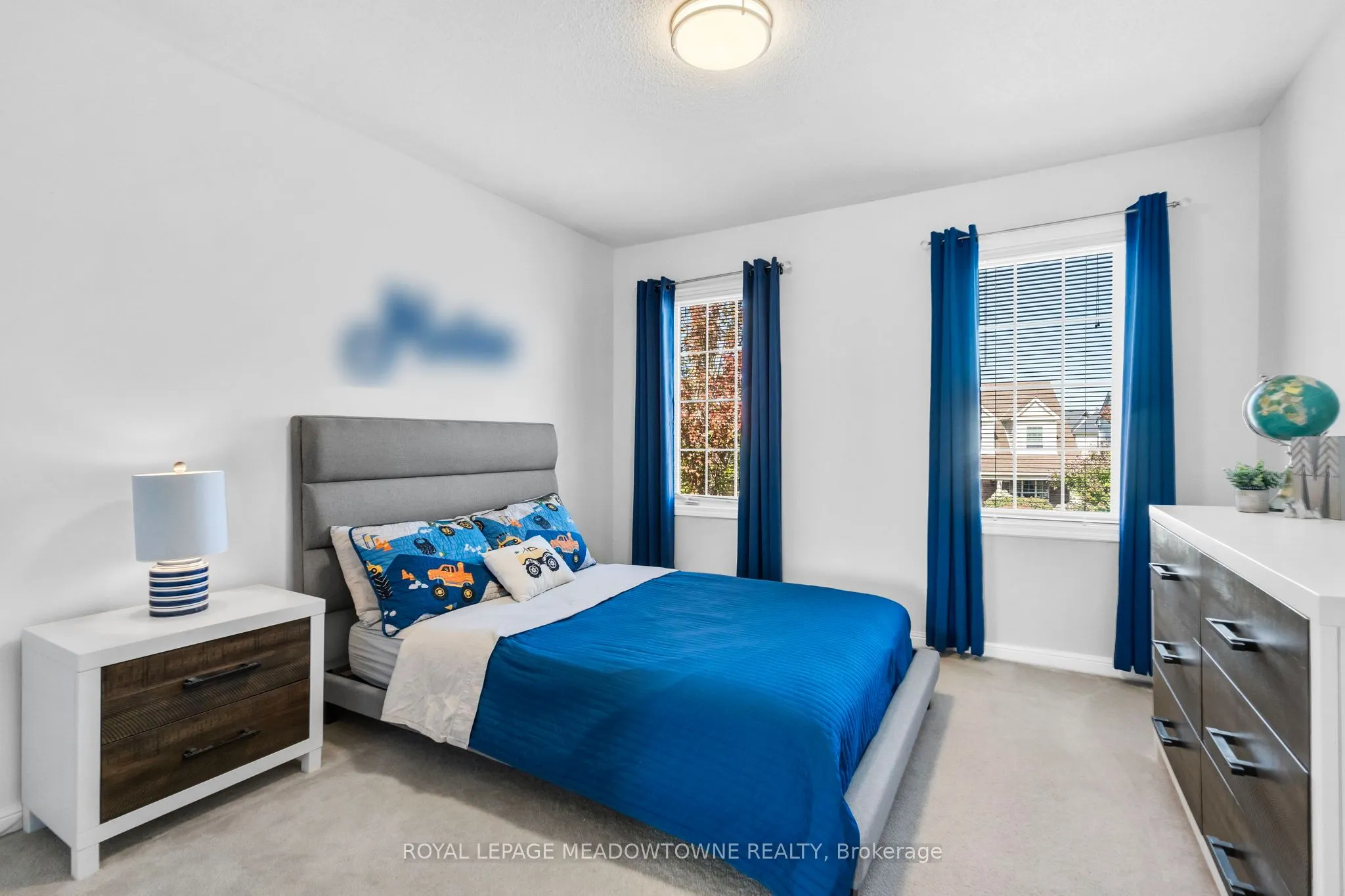 583 Caverhill Crescent