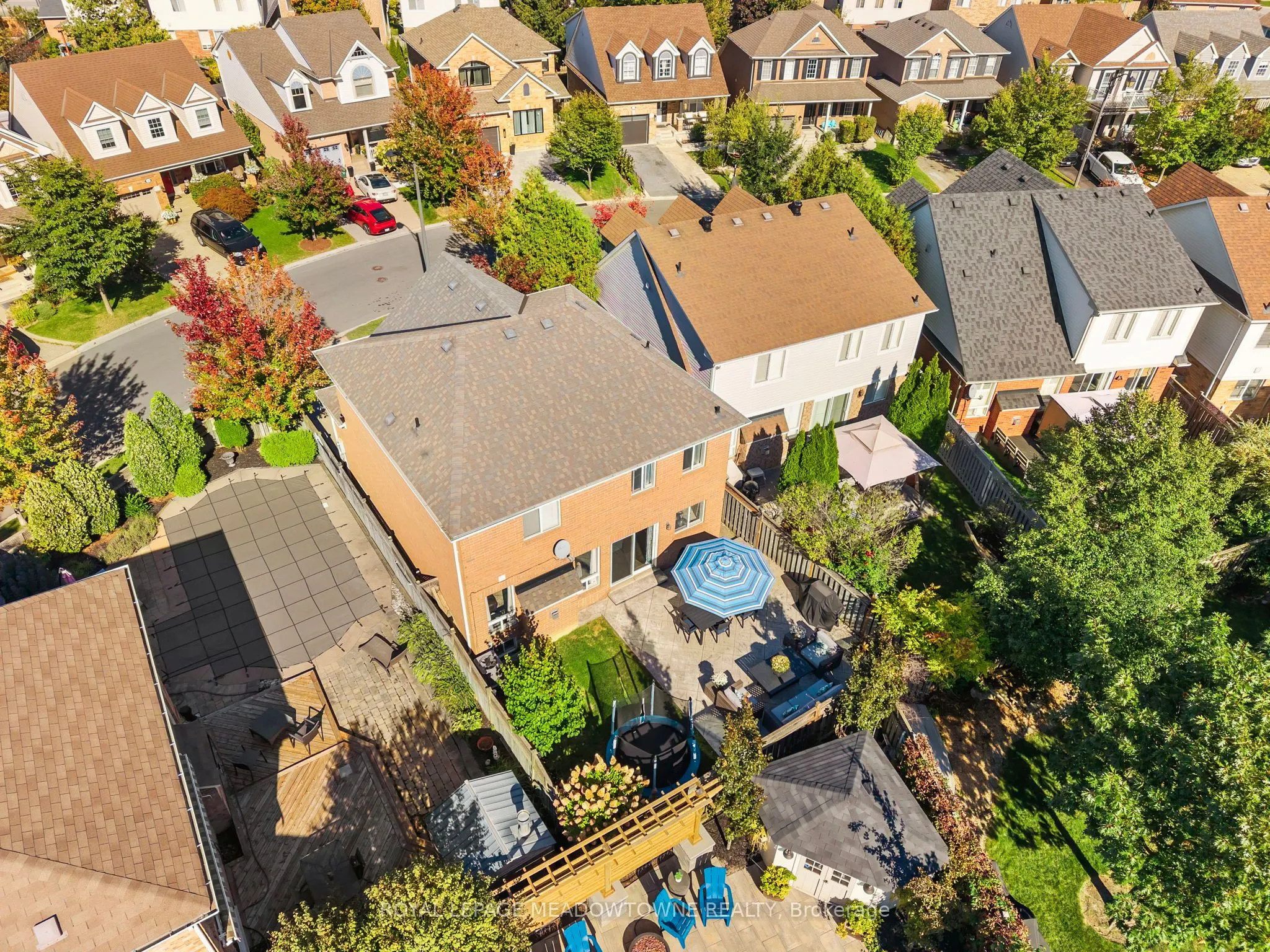 583 Caverhill Crescent