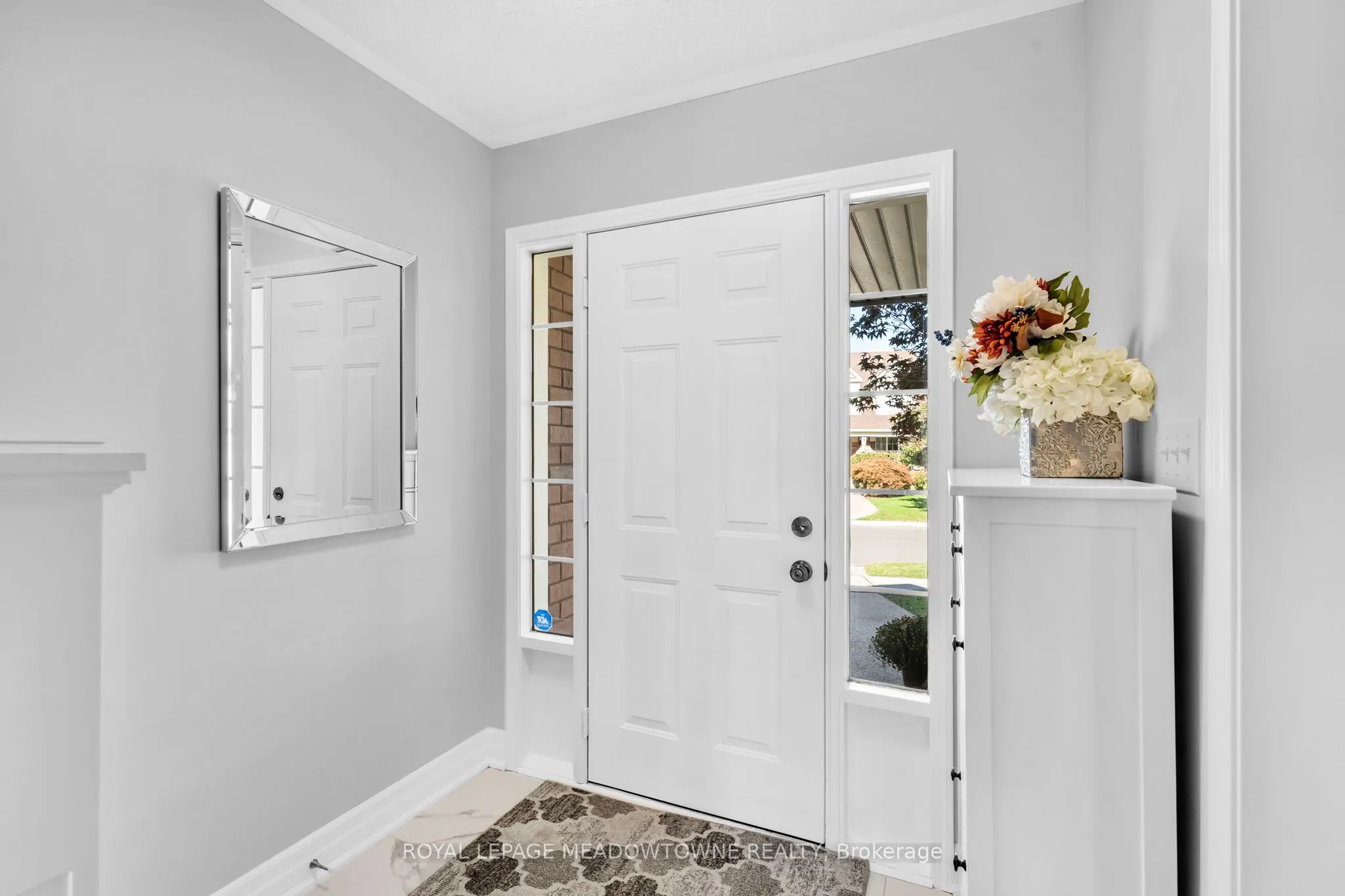 583 Caverhill Crescent