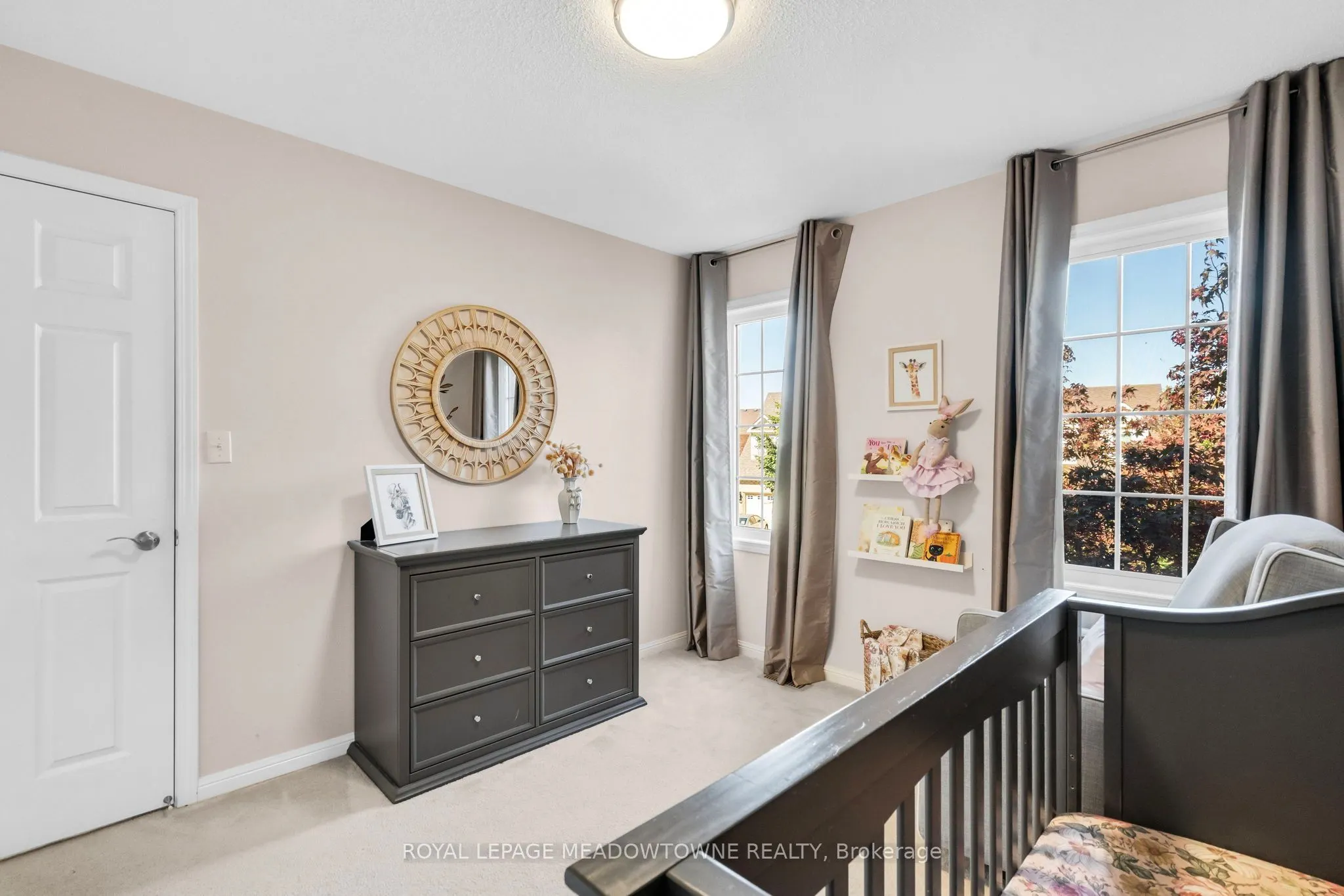 583 Caverhill Crescent