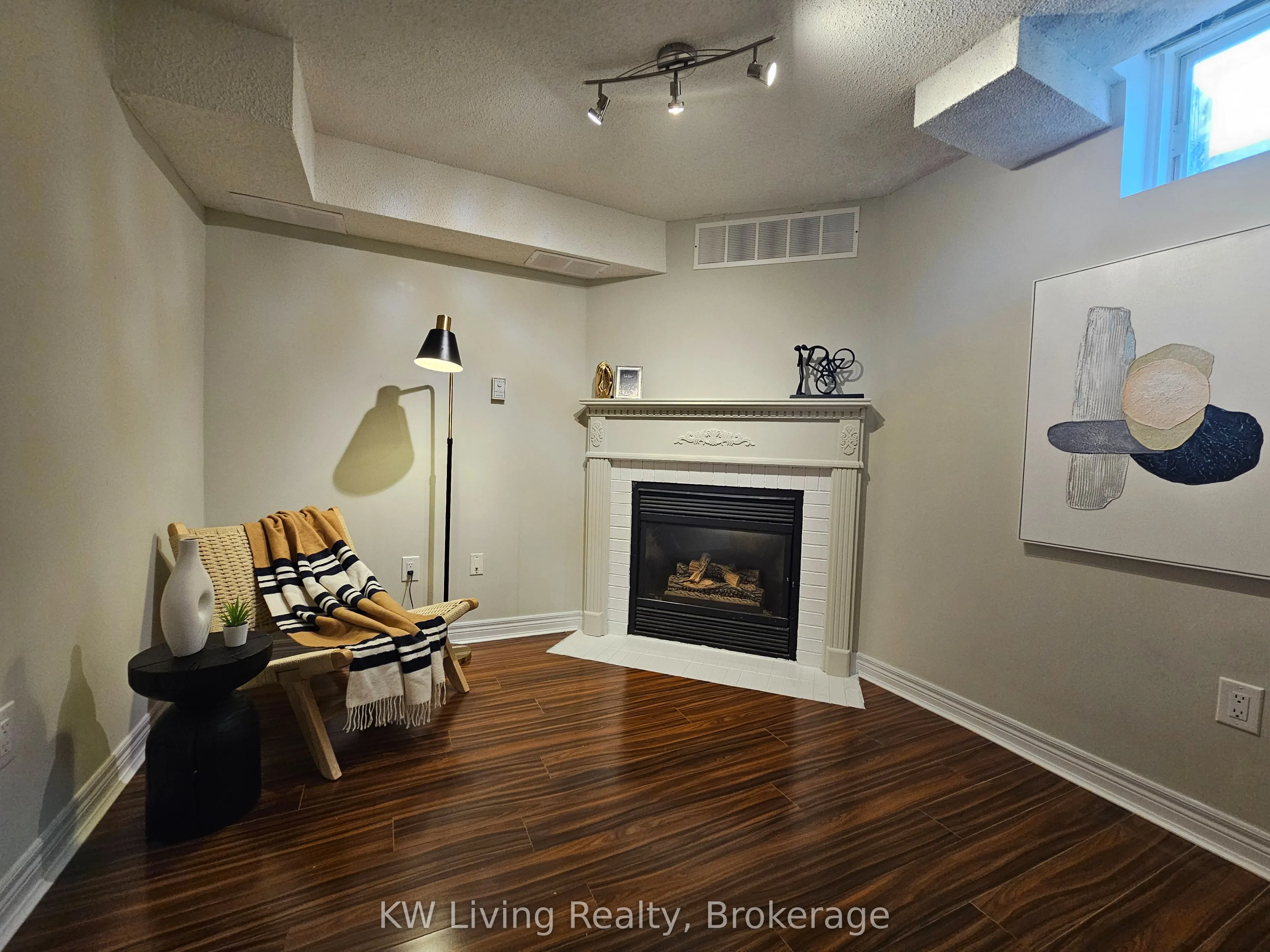 5662 Glen Erin Drive, #56