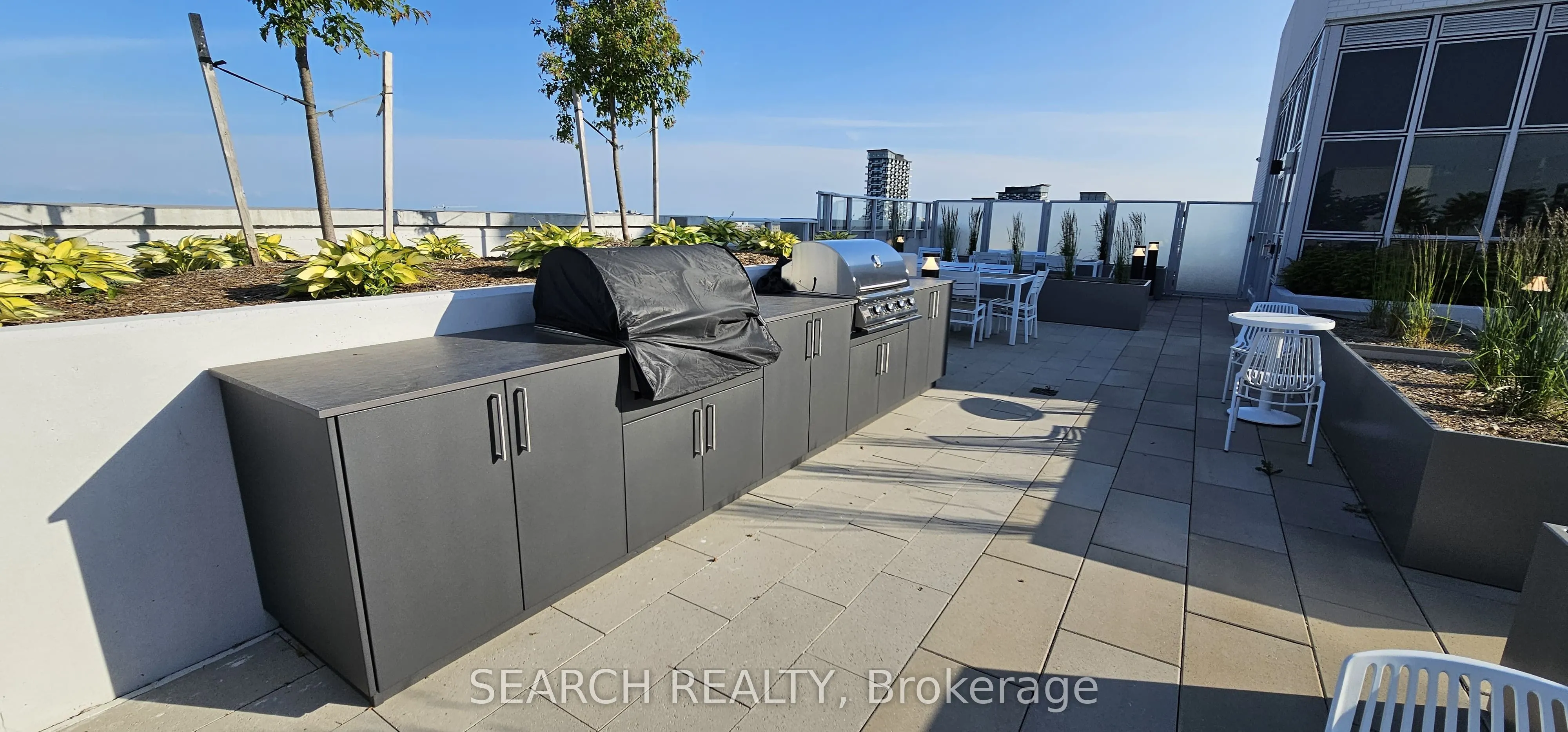 412 Silver Maple Road, #301