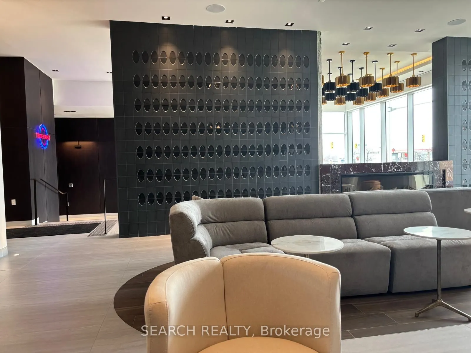 412 Silver Maple Road, #301