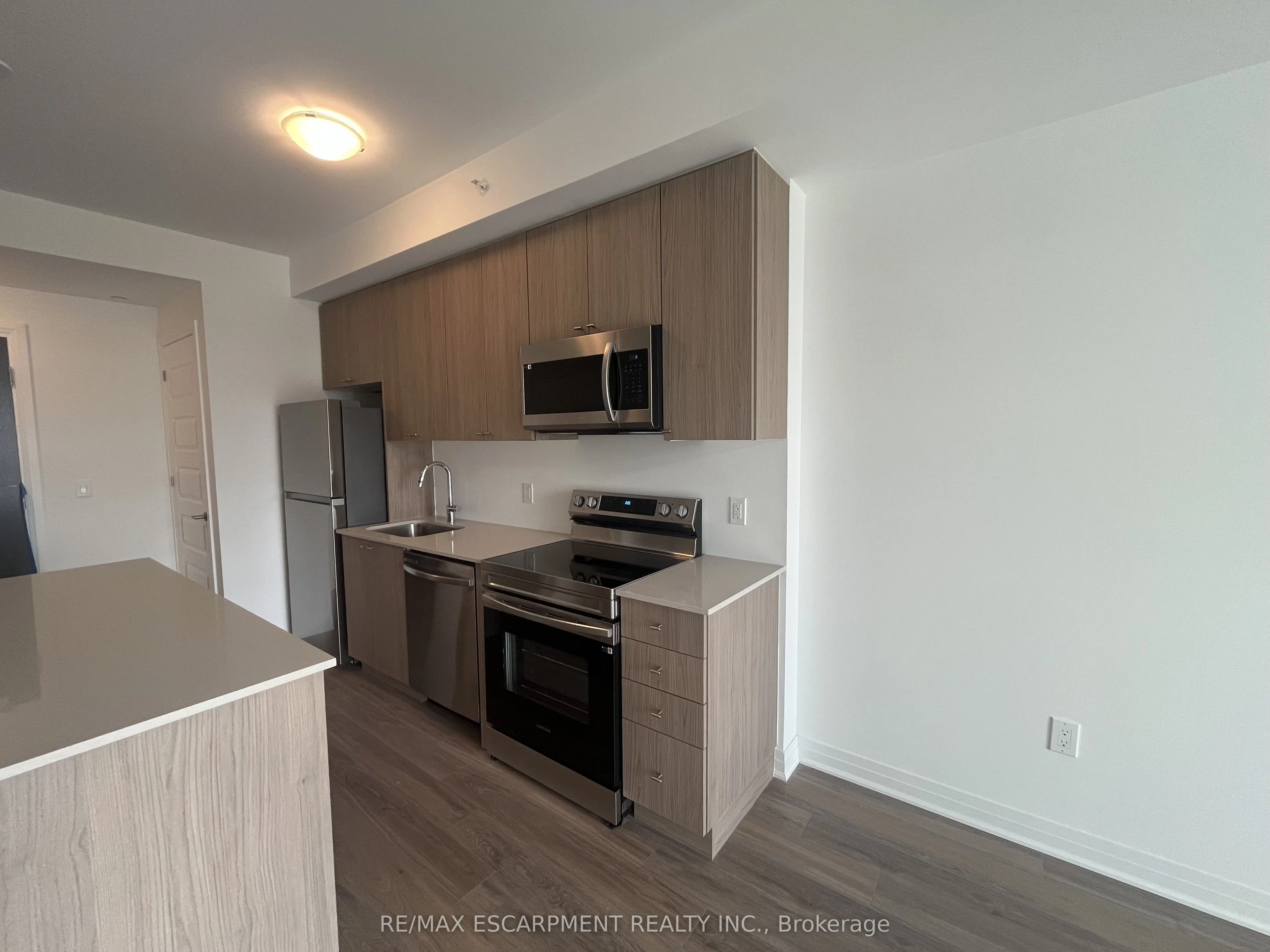 490 Gordon Krantz Avenue, #222