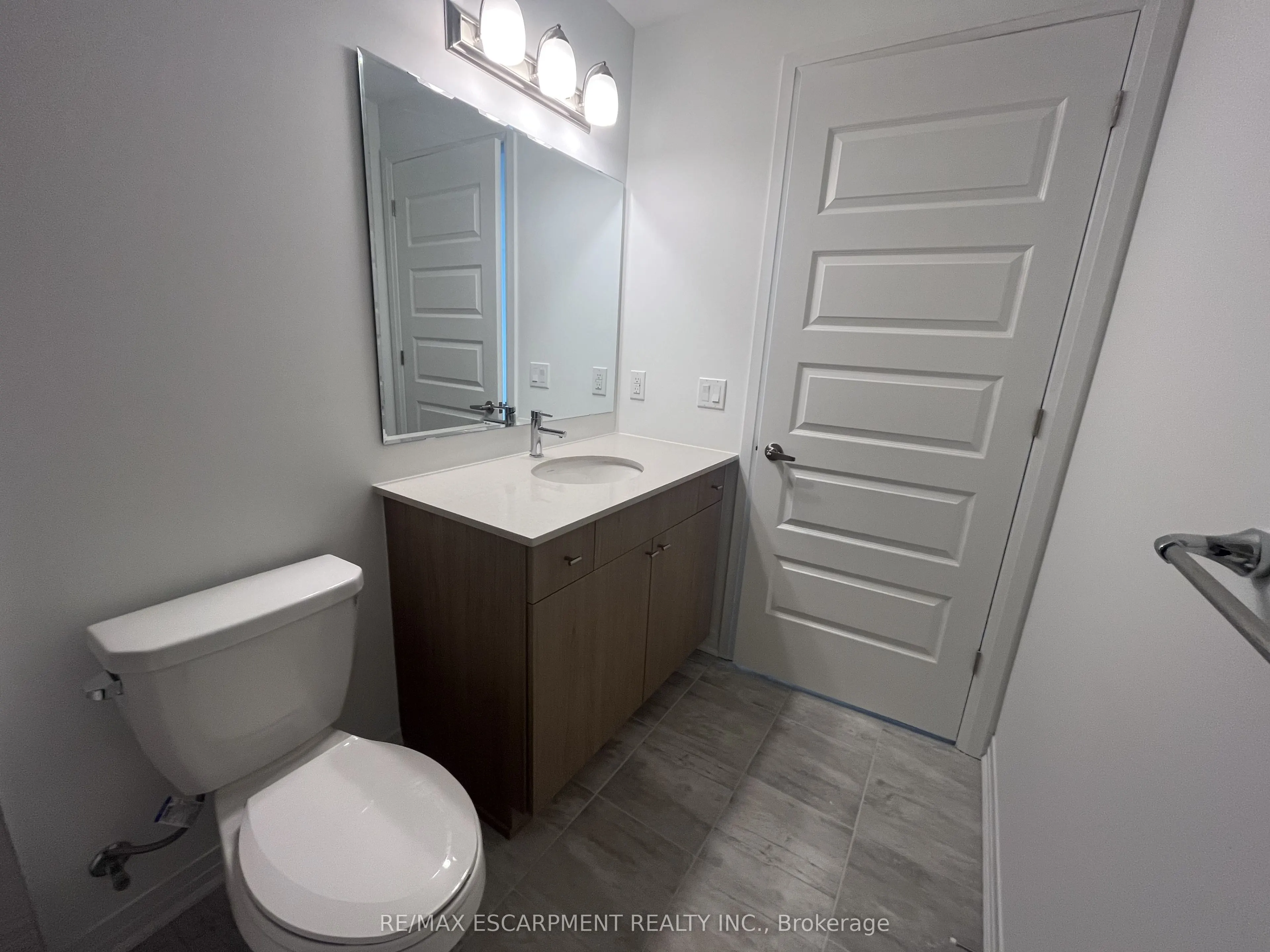 490 Gordon Krantz Avenue, #222