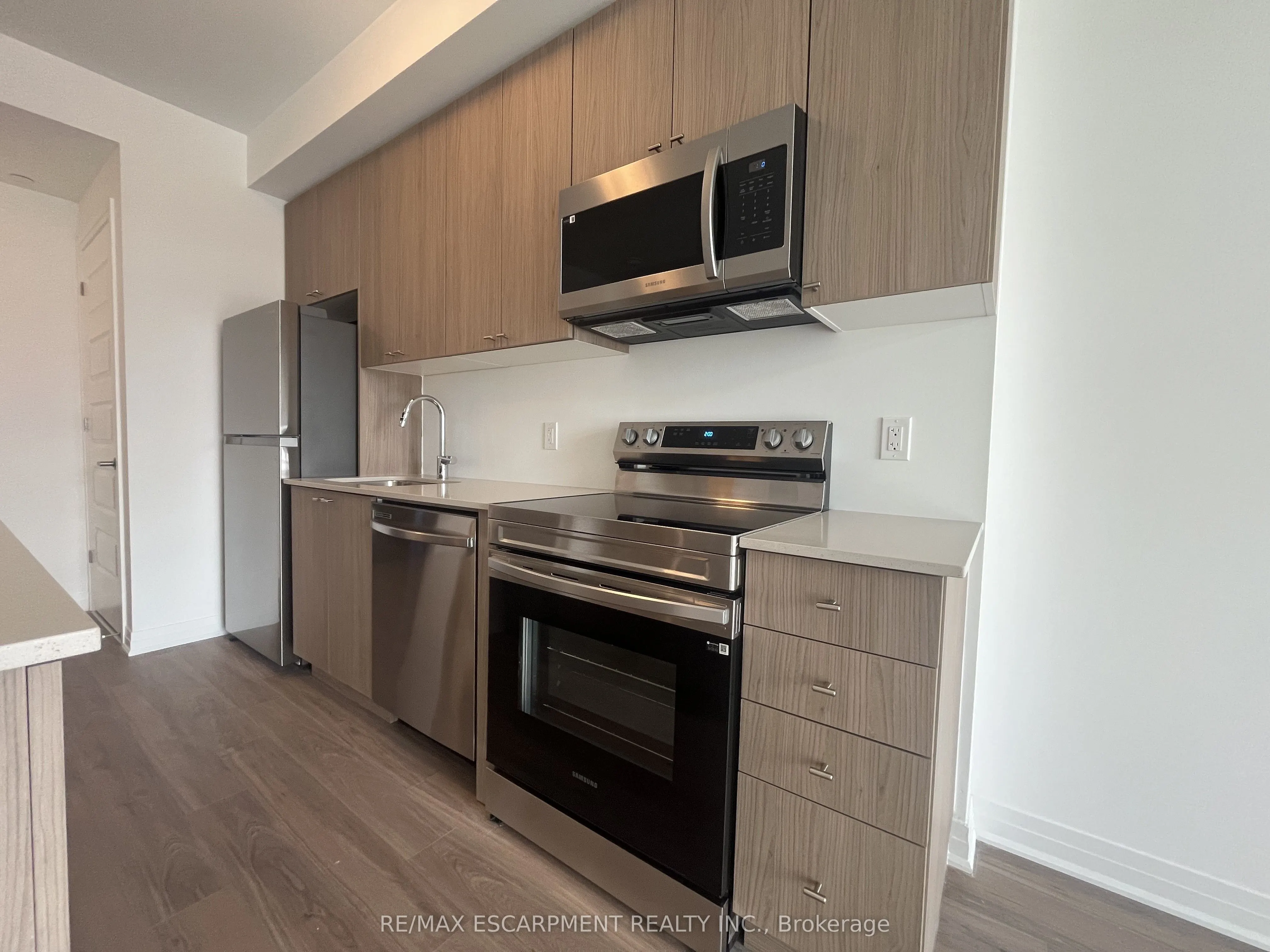 490 Gordon Krantz Avenue, #222