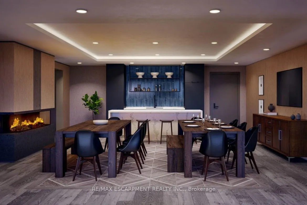 490 Gordon Krantz Avenue, #222