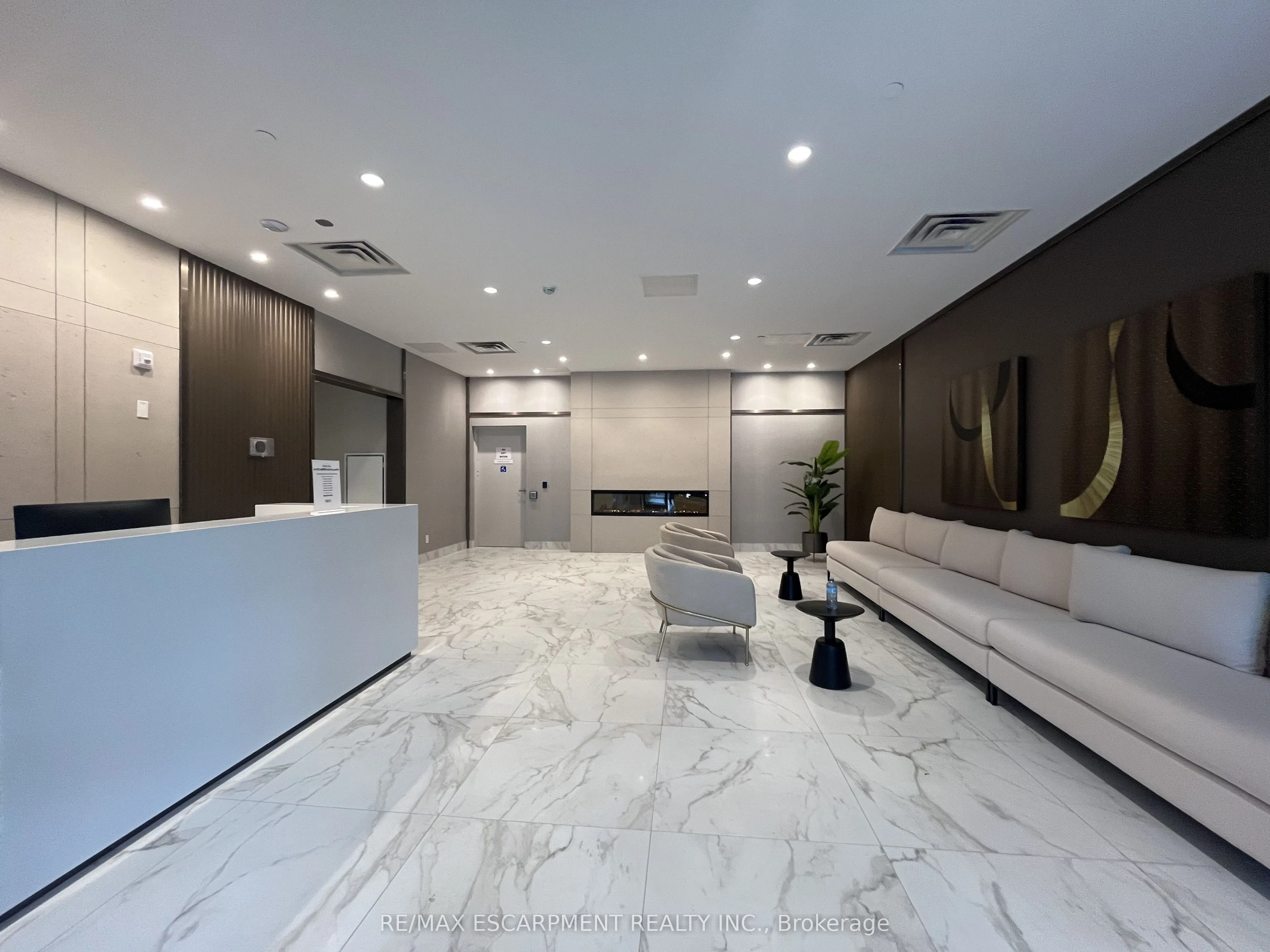 490 Gordon Krantz Avenue, #222