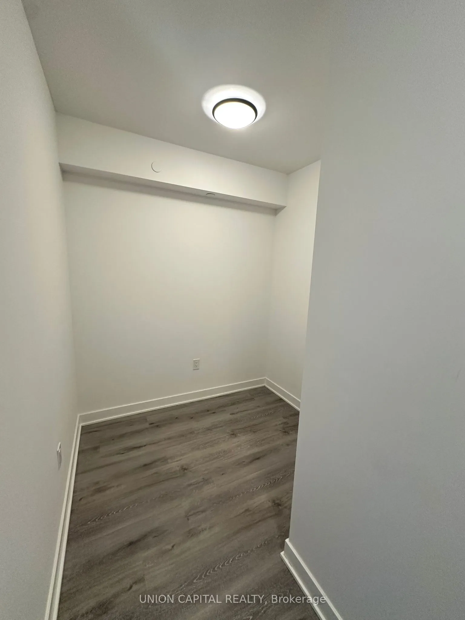 36 Zorra Street N, #513