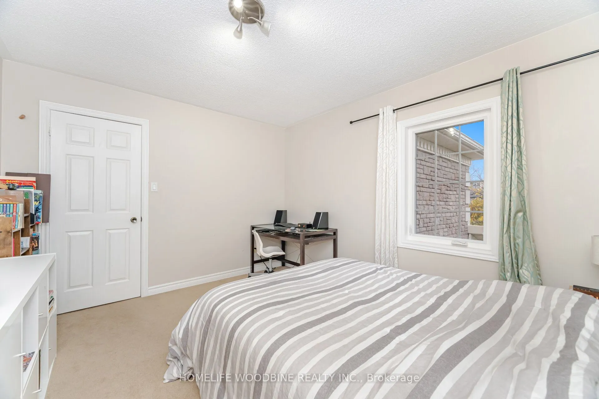 2546 Burnford Trail N